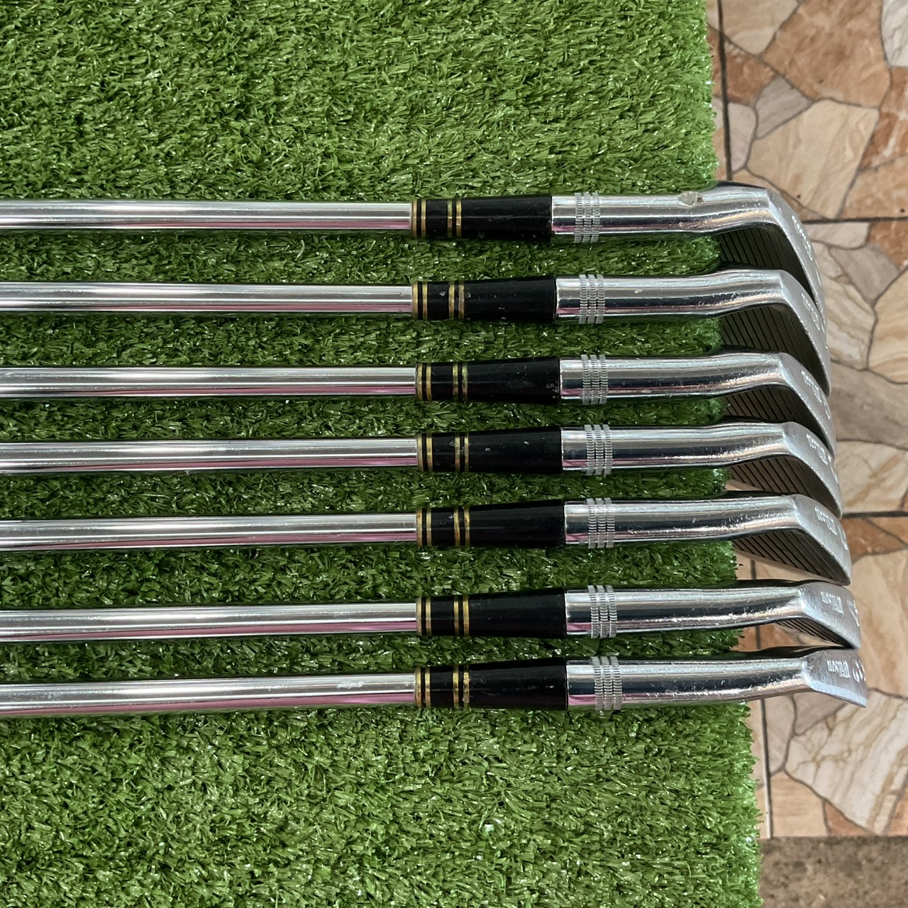 ไม้กอล์ฟ Wilson : Staff / dynamic ก้านเหล็ก