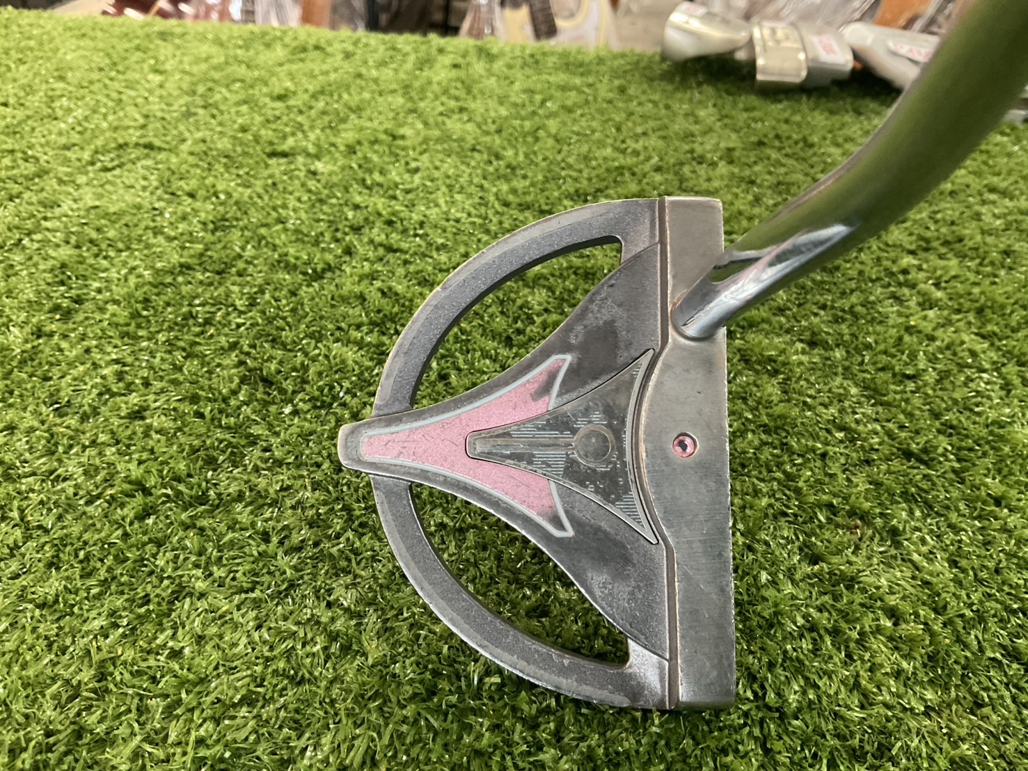 PUTTER BRIDGESTONE : TOURSTAGE ViQ CL ก้านเหล็ก