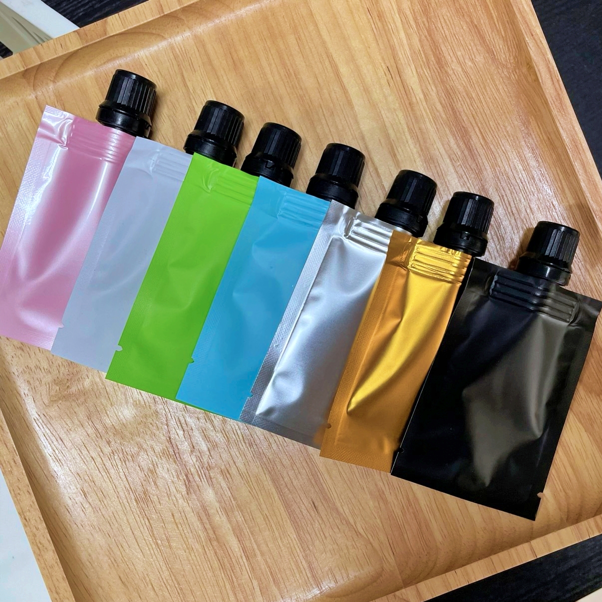 (100ใบ) ถุงติดจุก ซองแบ่งครีม สบู่ โลชั่น เทสเตอร์ ขนาด 10-20mL แบบฝาเกลียว ฝาขาว ฝาดำ