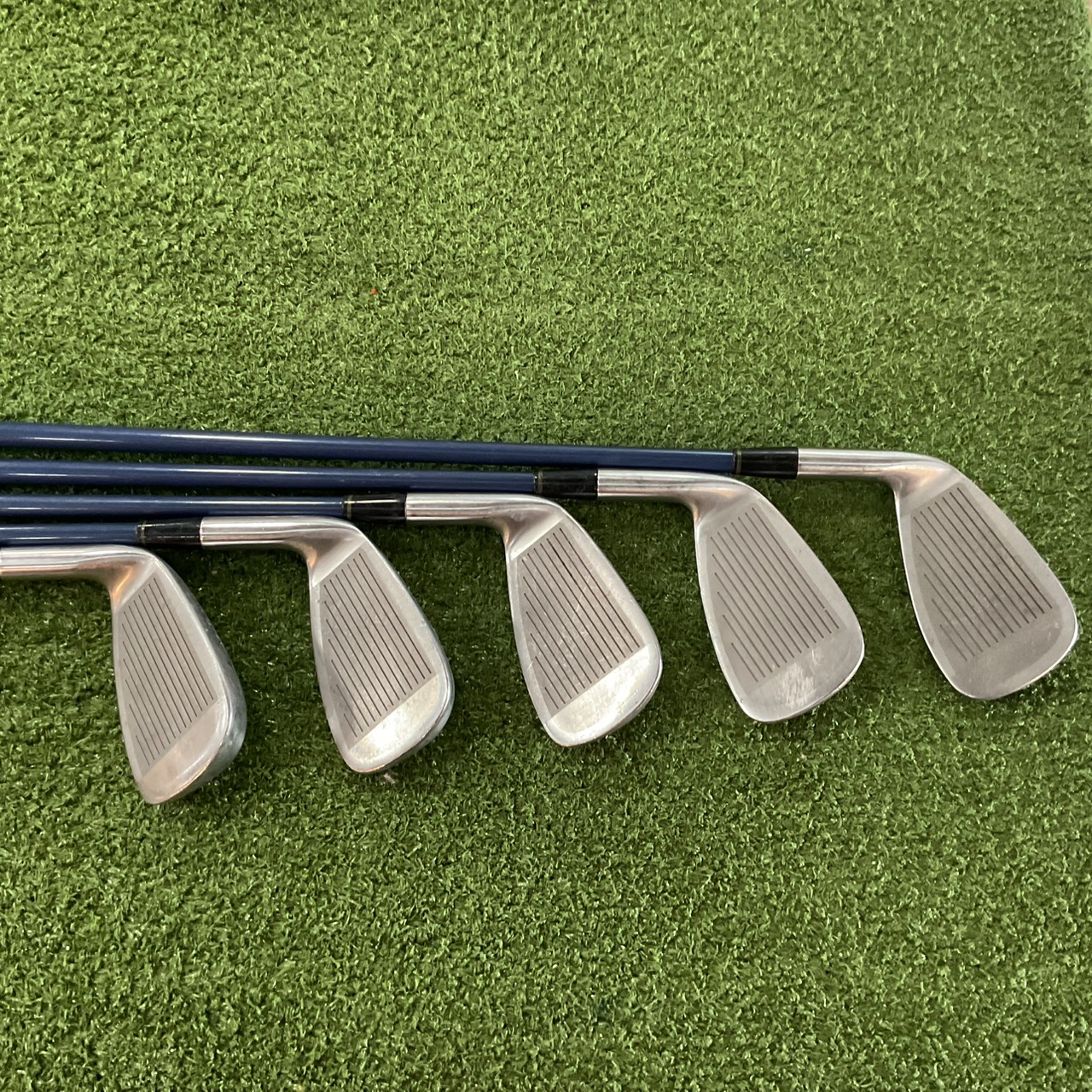 ไม้กอล์ฟ Wilson : JET BRIGHT / PERIMETER ก้านกราไฟร์