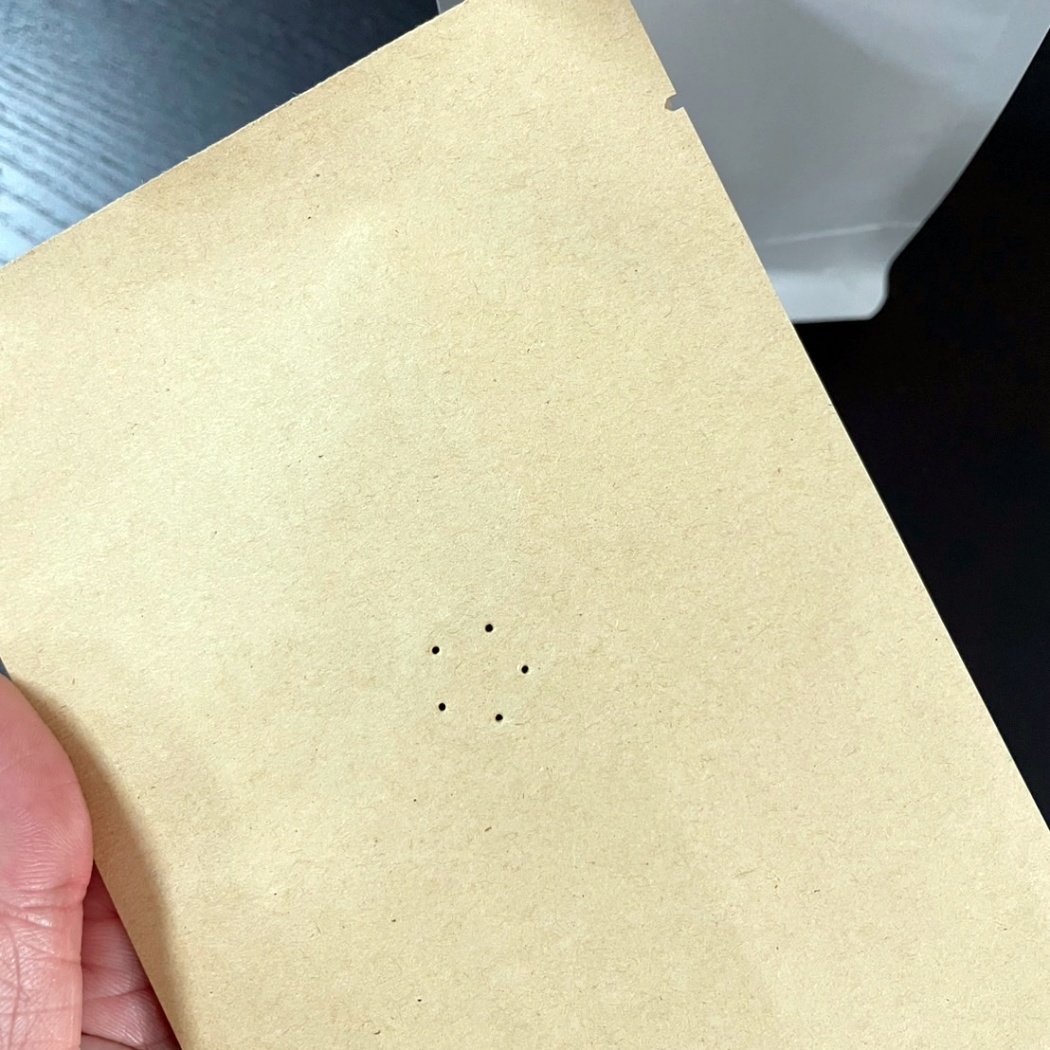 ถุงฟอยล์กาแฟ ถุงใส่เมล็ดกาแฟ ขยายข้างตั้งได้ (มีวาล์ว)ไม่ติดซิป รุ่นมีรูระบาย (10 ใบ)