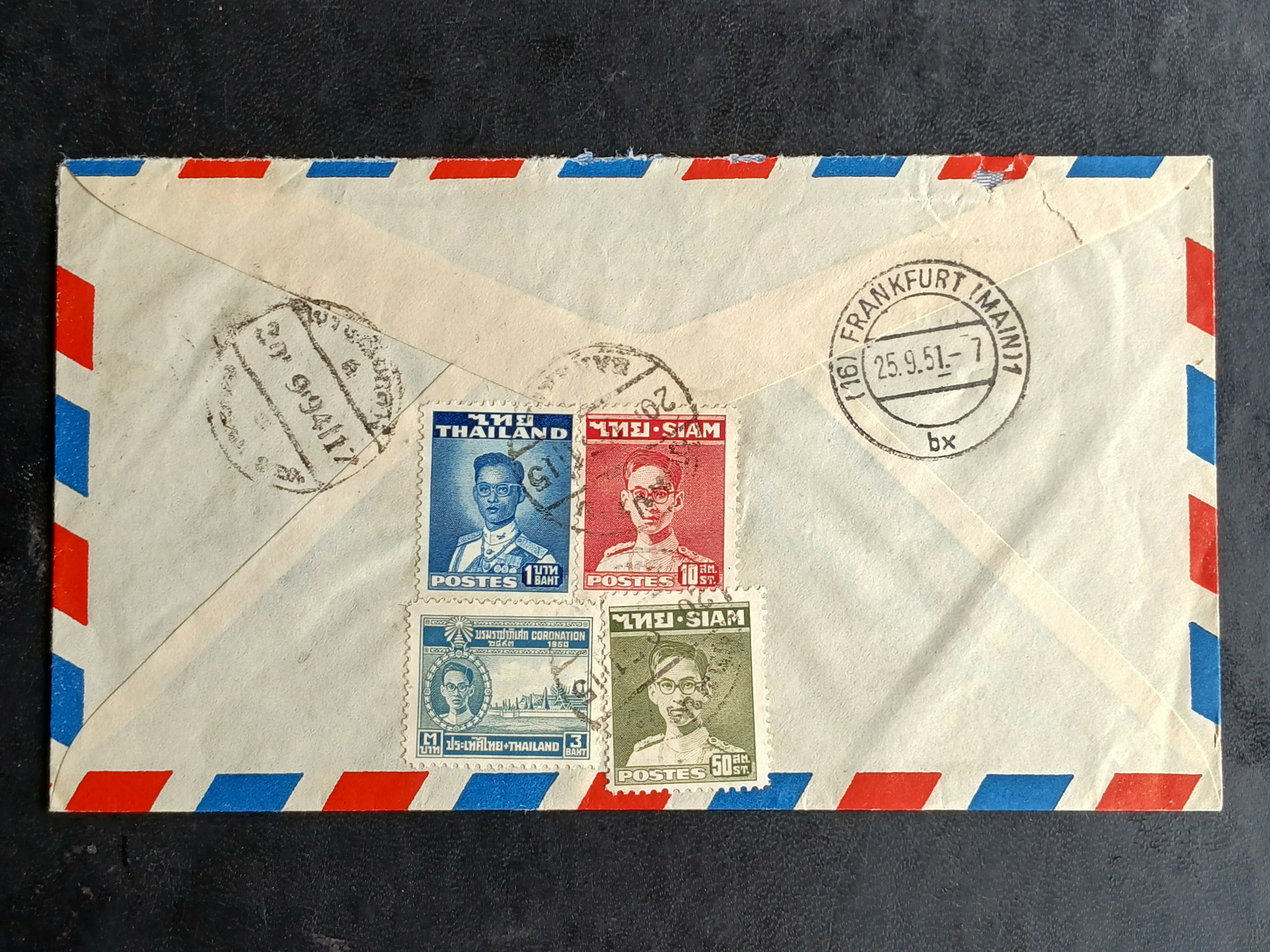 s3479-ซองจดหมายเก่า BANGKOK-GERMANY ป้ายR /SIAM ป.ณ.ป้อมปราบ /REGISTERED ติดแสตมป์พระรูป ร.9 SIAM ปี 2492, THAILAND 2494, บรมราชาภิเษก 2493 (ราคาหน้าดวง รวม 4 บาท 60 สตางค์) มีตราประทับป้อมปราบ 1951, ไปรษณีย์กลาง 2494, FRANKFURT 1951
