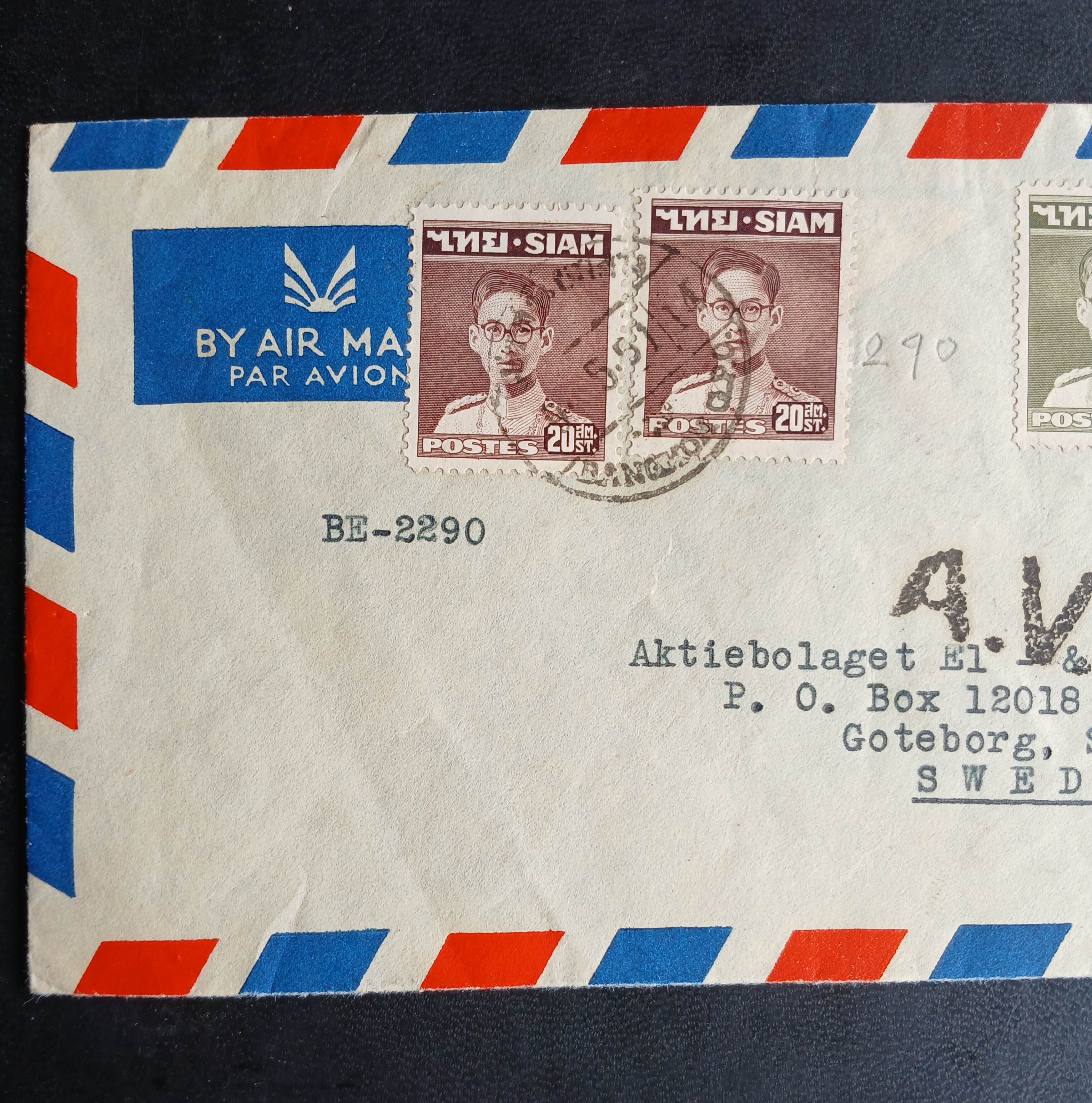 s3478-ซองจดหมายเก่า BANGKOK-Goteborg SWEDEN A.V.2 airmail cover ติดแสตมป์พระรูป ร.9 SIAM ปี 2490-92, บรมราชาภิเษก 2493 (ราคาหน้าดวง รวม 2 บาท 90 สตางค์) มีตราประทับไปรษณีย์กลาง 1951 พ.ศ.2494