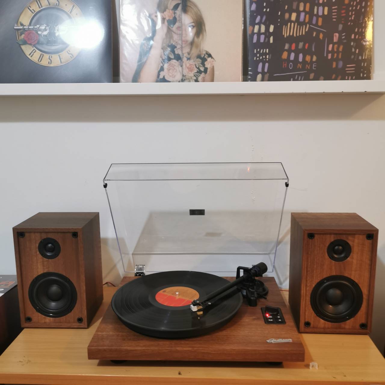 เครื่องเล่นแผ่นเสียง Gadhouse HENRY Hi-fi Turntable พร้อมลำโพง มือหนึ่ง รับประกันศูนย์ 1ปี