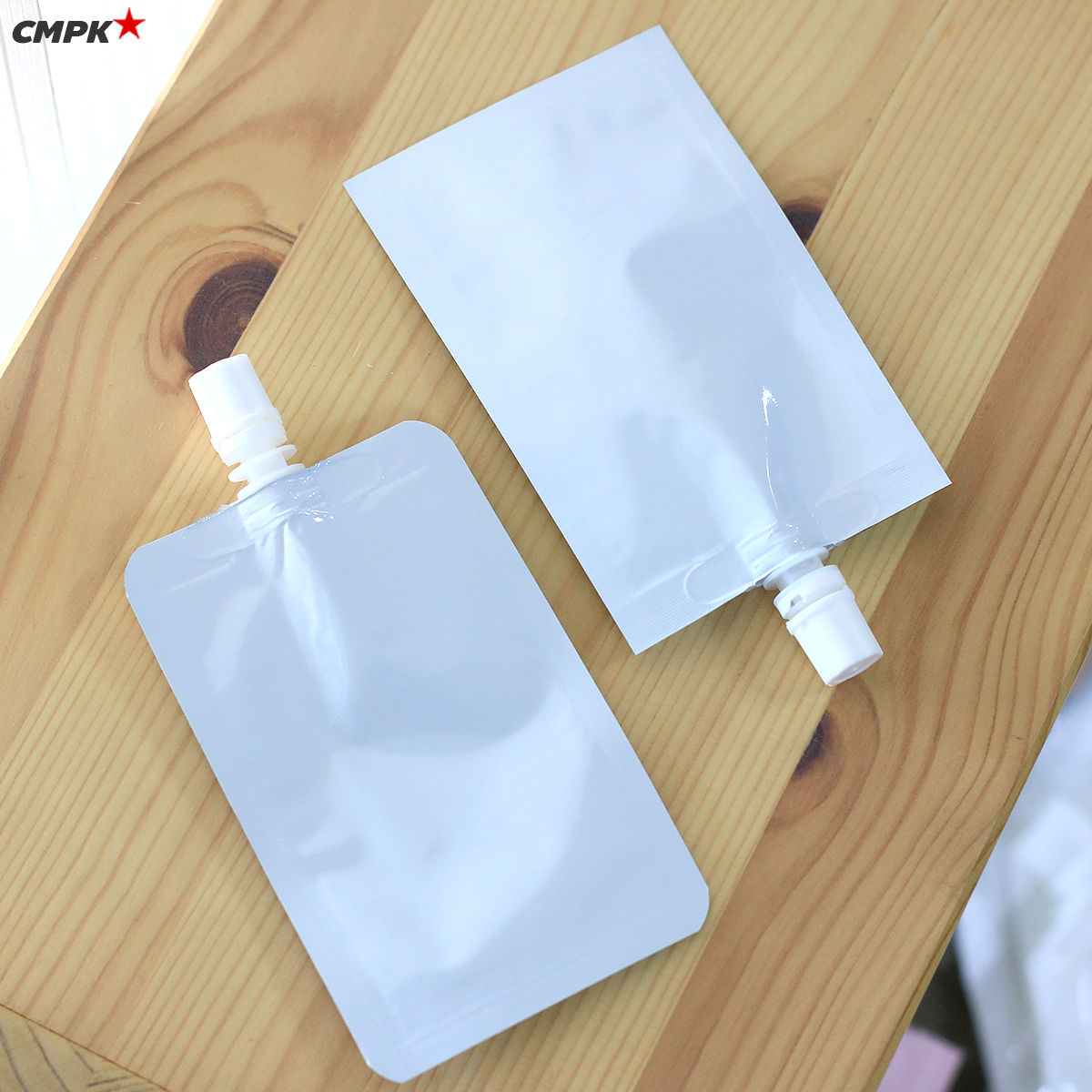 (100 ใบ) ซองครีม มีฝา สำเร็จรูป 10-20 มล. แบบมีจุกหมุนเปิดปิด สีขาวเงา เกรดเดียวกับใน shop