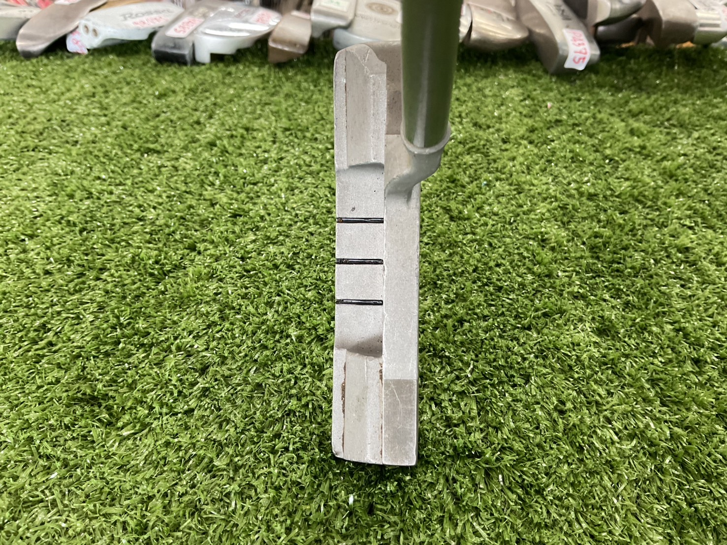 PUTTER Carbite : US Pat. ZI ก้านเหล็ก
