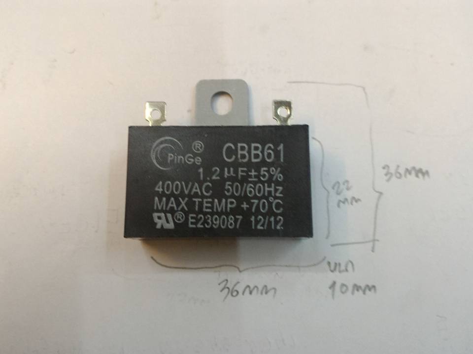 C1.2UF400VAC Cพัดลมเหลี่ยมสีดำขนาดกว้าง36มมสูง22มมหนา10มมราคาตัวล่ะ 36x22x10mm