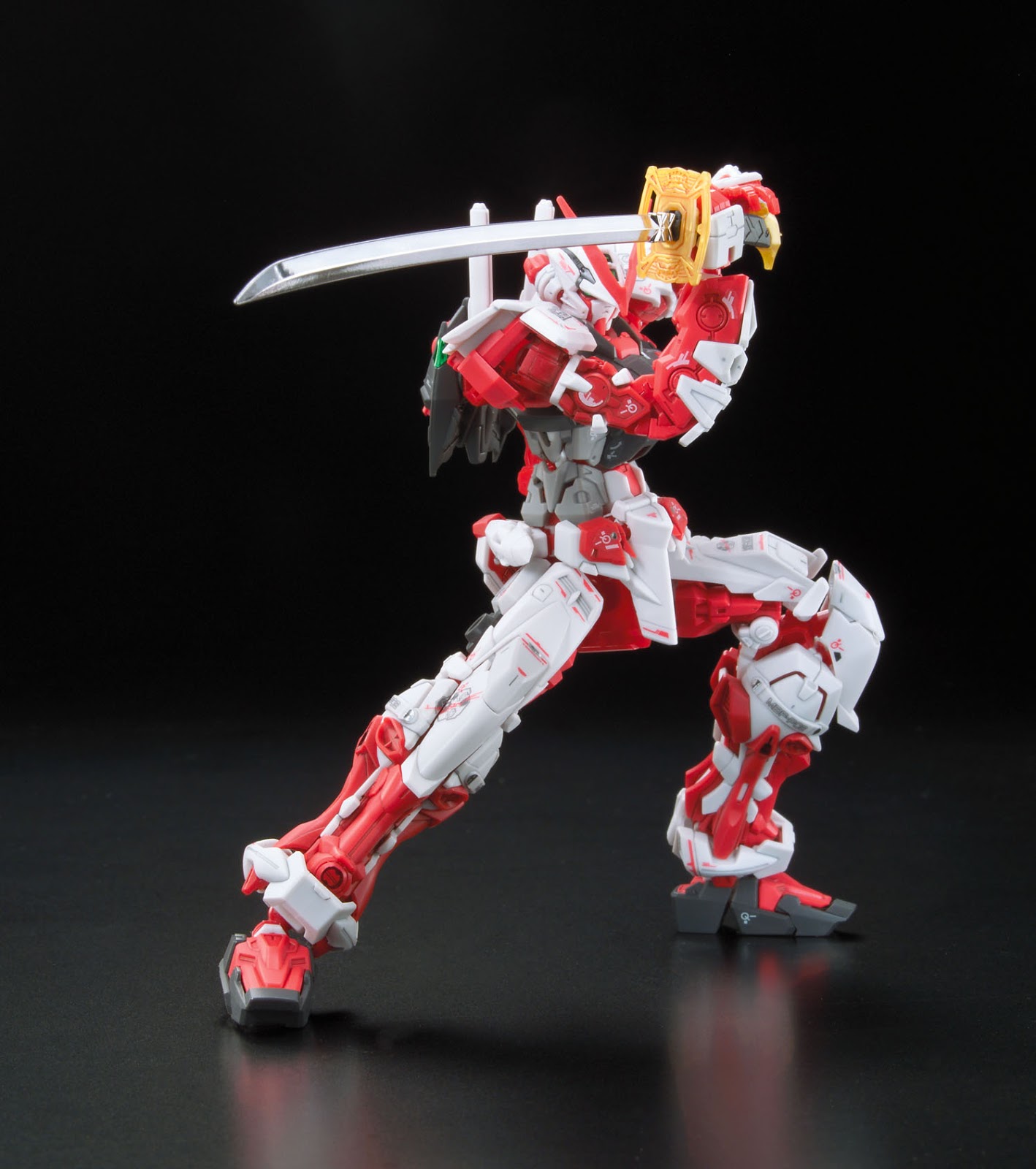 1061618 RG 1/144 MBF-P02 Gundam Astray Red Frame