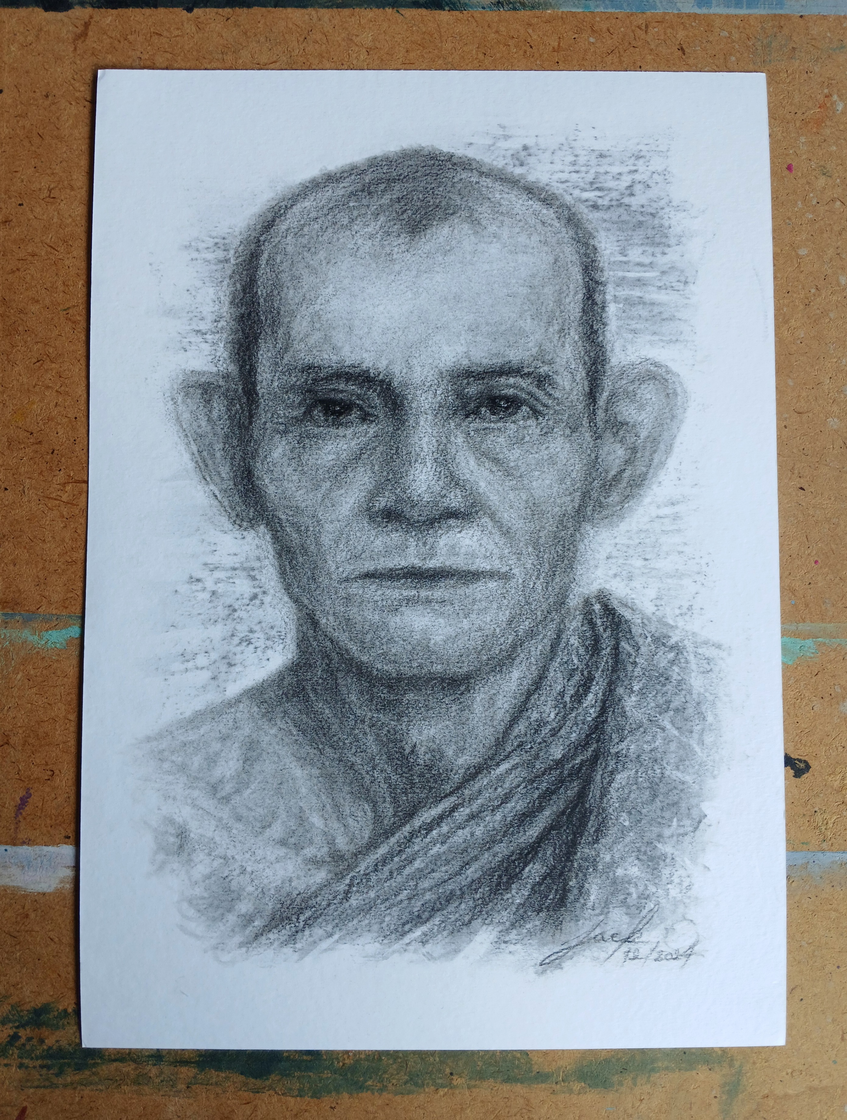 หลวงพ่อกวย วัดโฆสิตาราม จ.ชัยนาท ภาพวาดดินสอ ชาโคล กระดาษ 100 ปอนด์ / 200 แกรม ขนาด 29.7 x 21 cm. (A4) พ่นเคลือบงานแล้ว งานวาด มีชิ้นเดียว ไม่ใช่ภาพพิมพ์หรือโปสเตอร์