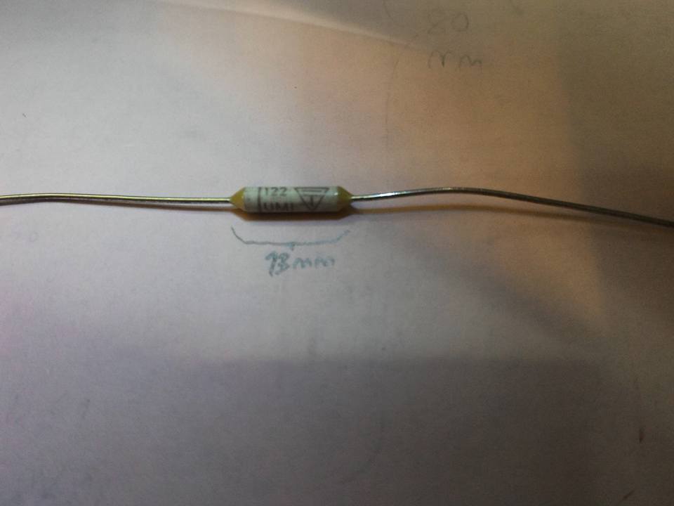 เทอร์โมฟิวส์พัดลม115c2A 250VAC(ThermoFuse)12A 250VAC15c องศาc ตัวพลาสติกทรงนอนเหมือนตัวR