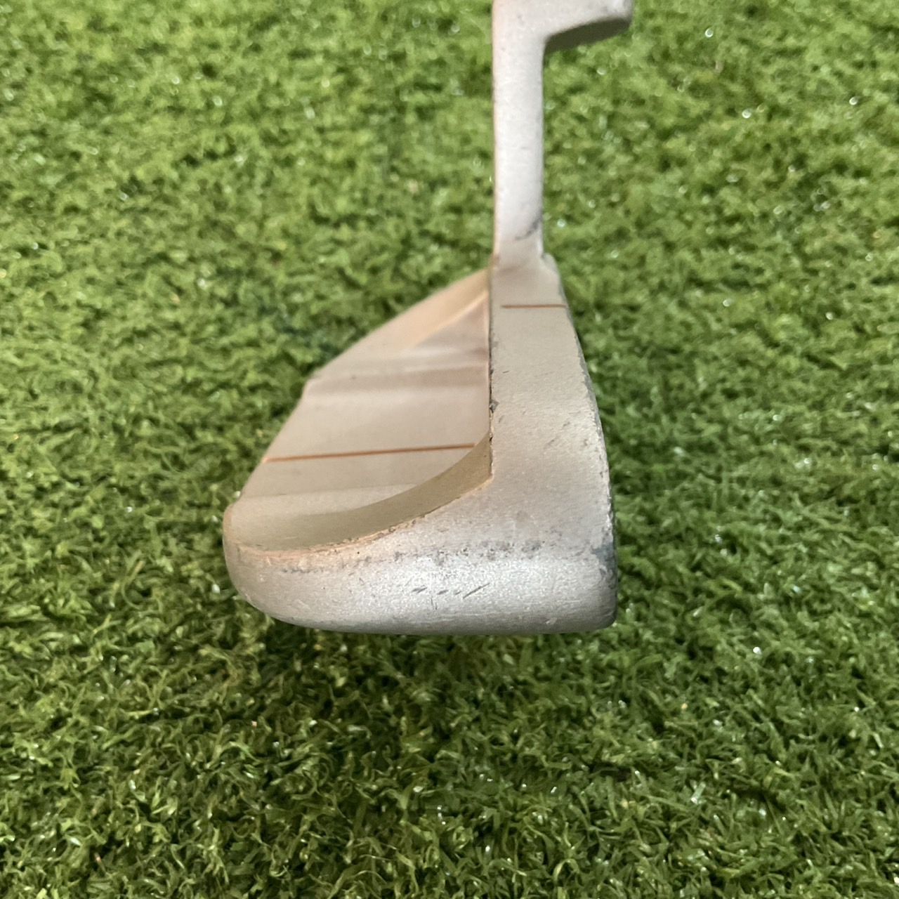 PUTTER Mizuno : efil ก้านเหล็ก (สำหรับผู้หญิง)