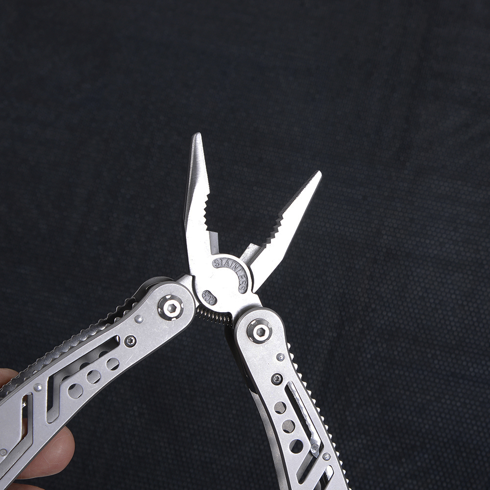 Jeep-282 คีมอเนกประสงค์ อุปกรณ์เดินป่า เครื่องมือสารพัดช่าง Jeep Multi-function plier compact sport tool 1 450 กรัม เงิน 14 ซม.
