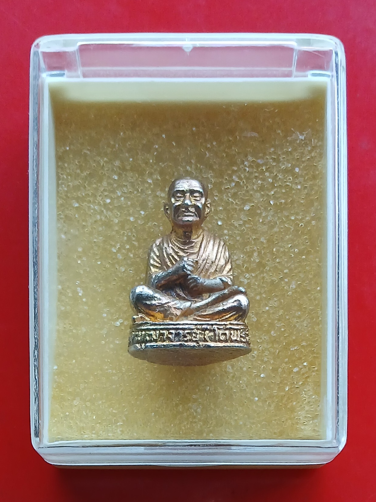 รูปหล่อสมเด็จโต พรหมรังสี รุ่นอนุสรณ์ 123 ปี วัดระฆังโฆษิตาราม กรุงเทพฯ ปี 2538 เนื้อทองทิพย์ กล่องแทนครับ