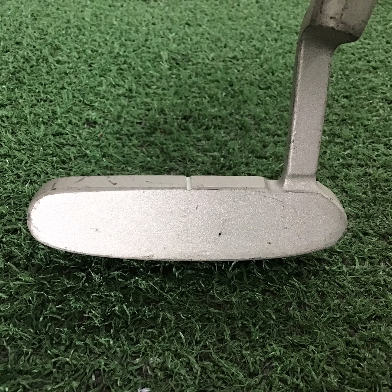 PUTTER IGNIO : FIRES YOU UP. ก้านเหล็ก