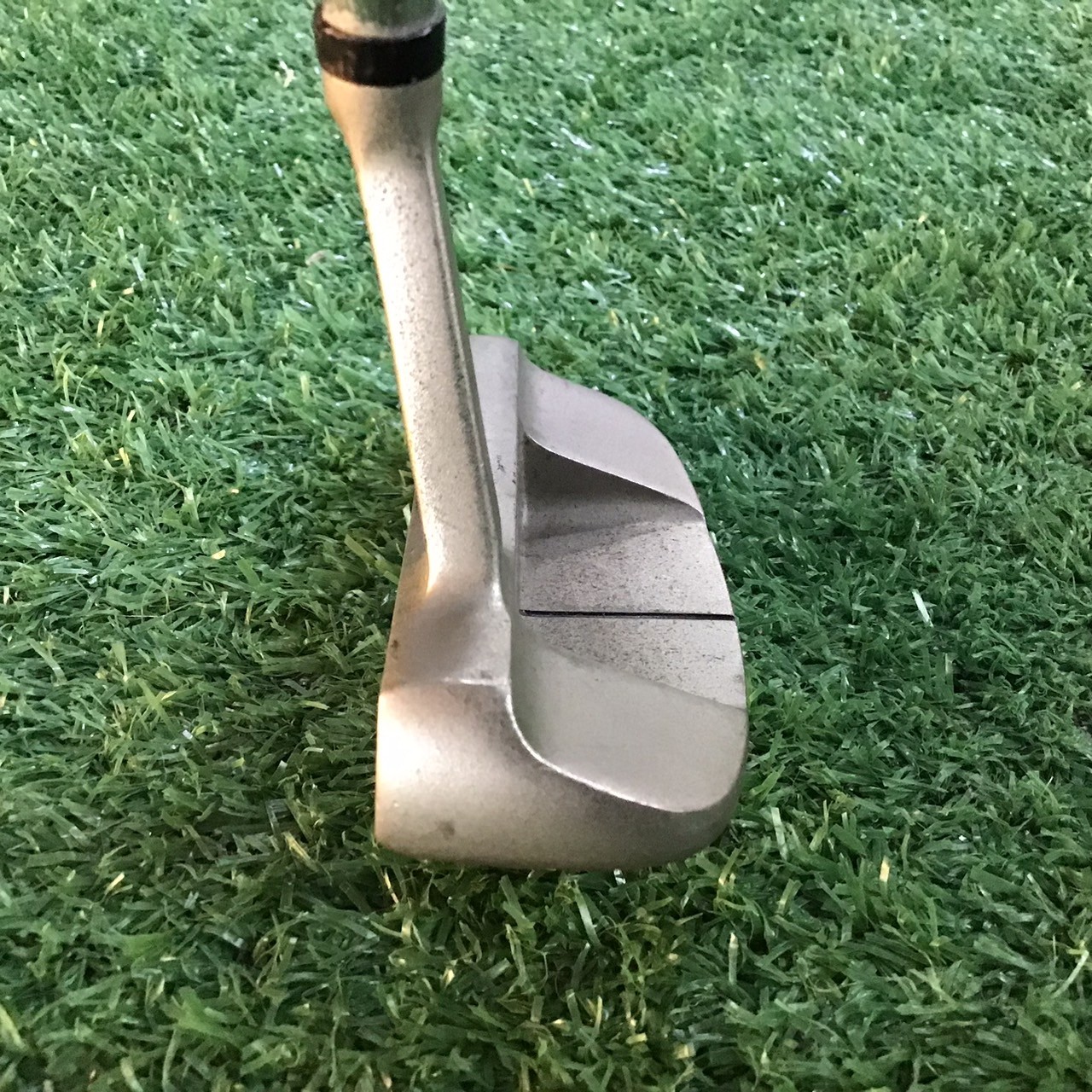 PUTTER A.M.C. AP-002 ก้านเหล็ก