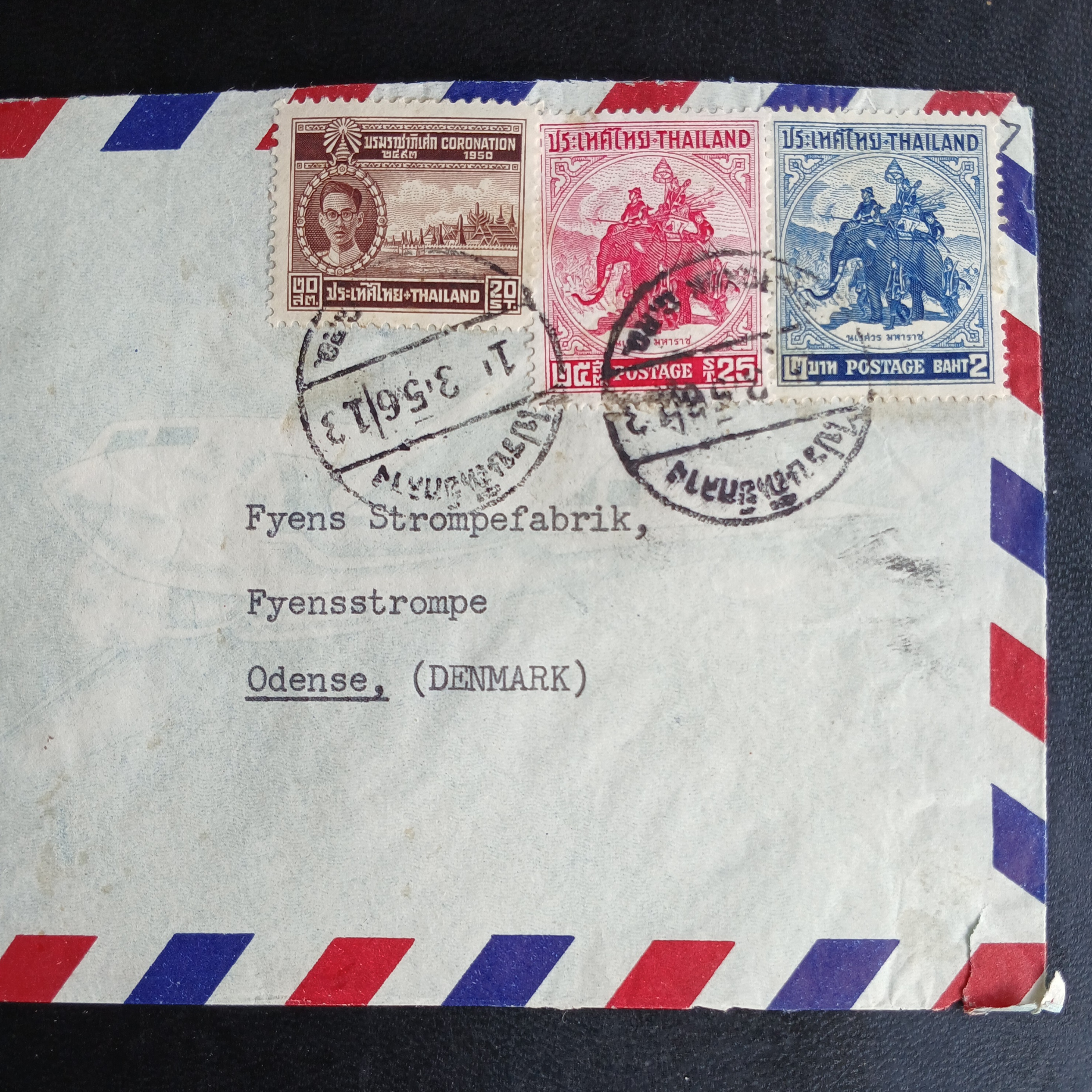 s3470-ซองจดหมายเก่า BANGKOK-Odense DENMARK ติดแสตมป์พระรูป ร.9 บรมราชาภิเษก ปี 2493, พระนเรศวร 2498 (ราคาหน้าดวง รวม 2 บาท 45 สตางค์) มีตราประทับ ไปรษณีย์กลาง 1956 พ.ศ.2499
