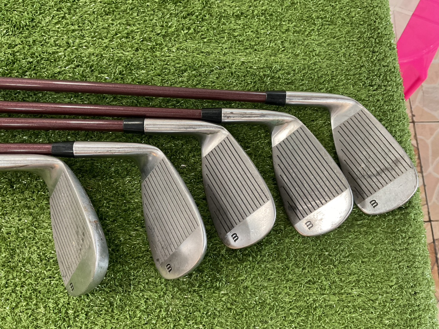 ไม้กอล์ฟ Wilson : TECHNO SPIN V ก้านกราไฟร์