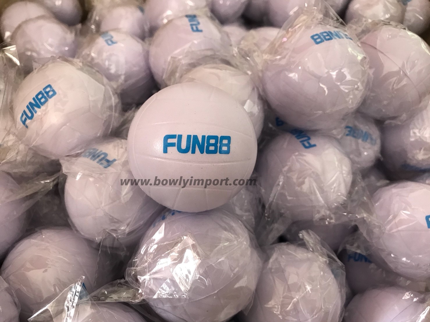 ผลิตลูกบอลบีบ บริหารมือ พร้อมโลโก้