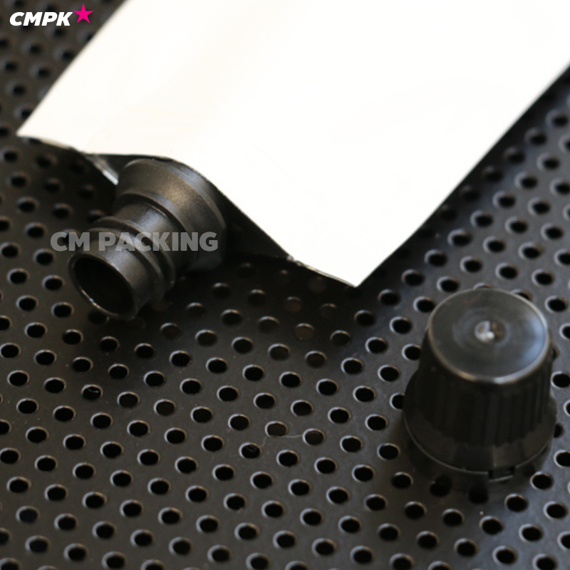 ซองฟอยล์ฝาเกลียว ติดจุก สำหรับแบ่งครีม โลชั่น กันแดด ฝาดำ (100 ถุง)