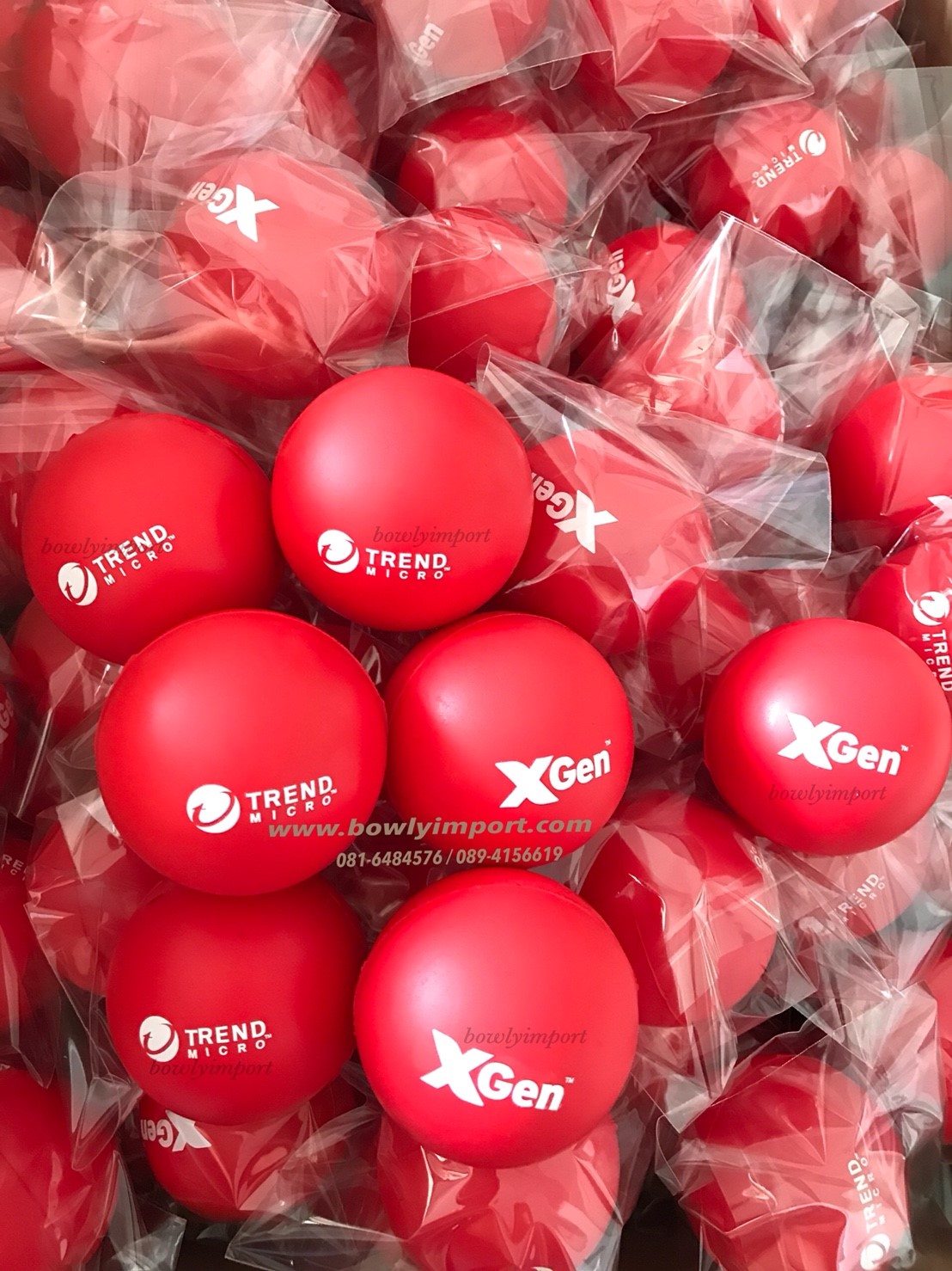 ผลิตลูกบอลบีบ บริหารมือ พร้อมโลโก้