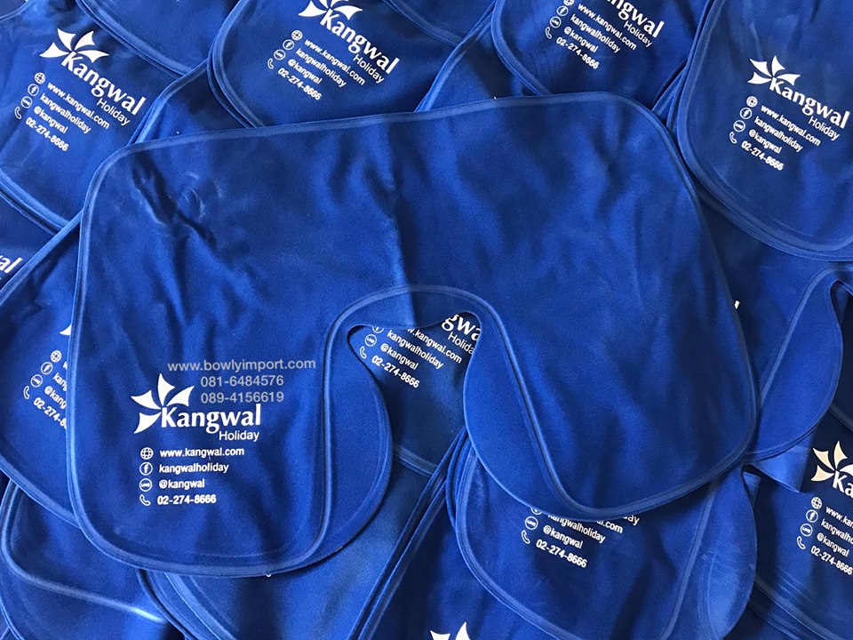 หมอนรองคอเป่าลม เนื้อผ้ากำมะหยี่ พร้อมสกรีนโลโก้