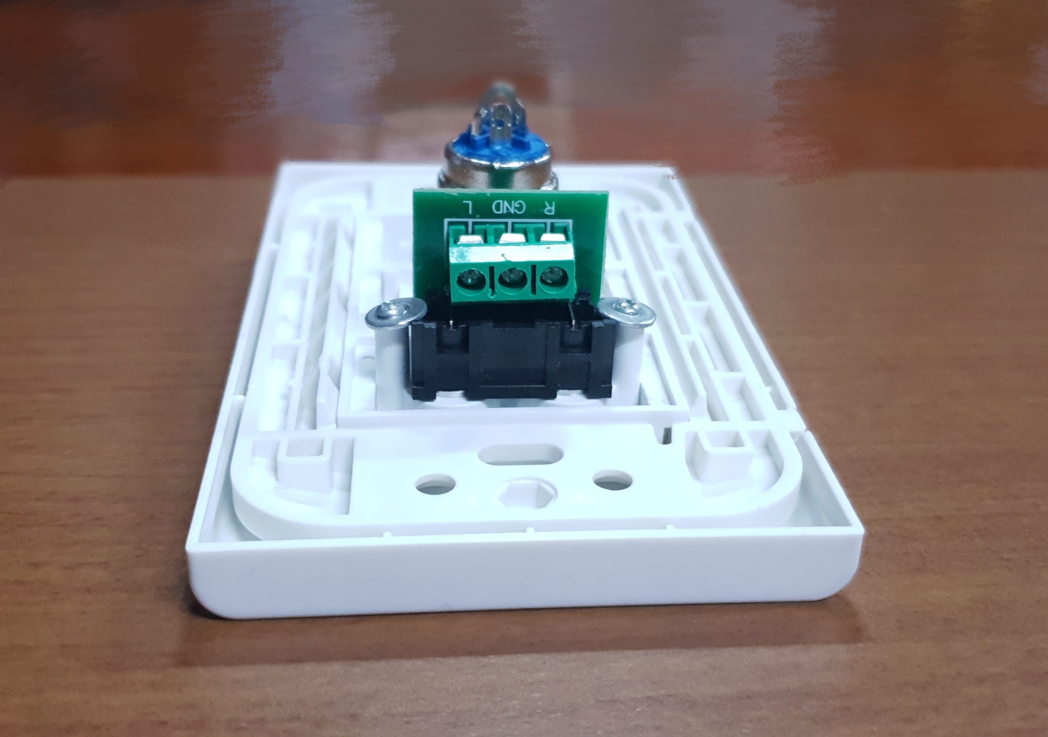 Wall plate XLR / RCA(Panasonic) (ขาว/ดำ)