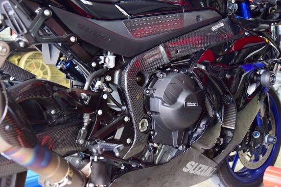 ครอบเฟรม CARBON2RACE สำหรับ GSX-R1000 2017+