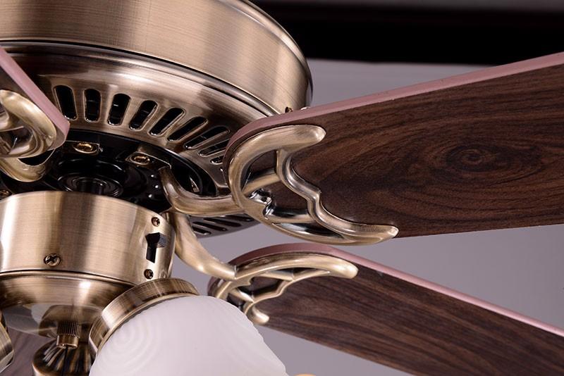 Lighting fan lamp โคมไฟพัดลมติดเพดาน พัดลมโคมไฟ พัดลมรีโมท สไตล์วินเทจสำหรับตกเเต่งบ้าน ใช้หลอดไฟเกลียวมาตรฐาน งานส่งออก วัสดุคุณภาพเยี่ยม สวยงาม ทนทาน ไม่เป็นสนิม ฟรี รีโมทควบคุมการใช้งาน