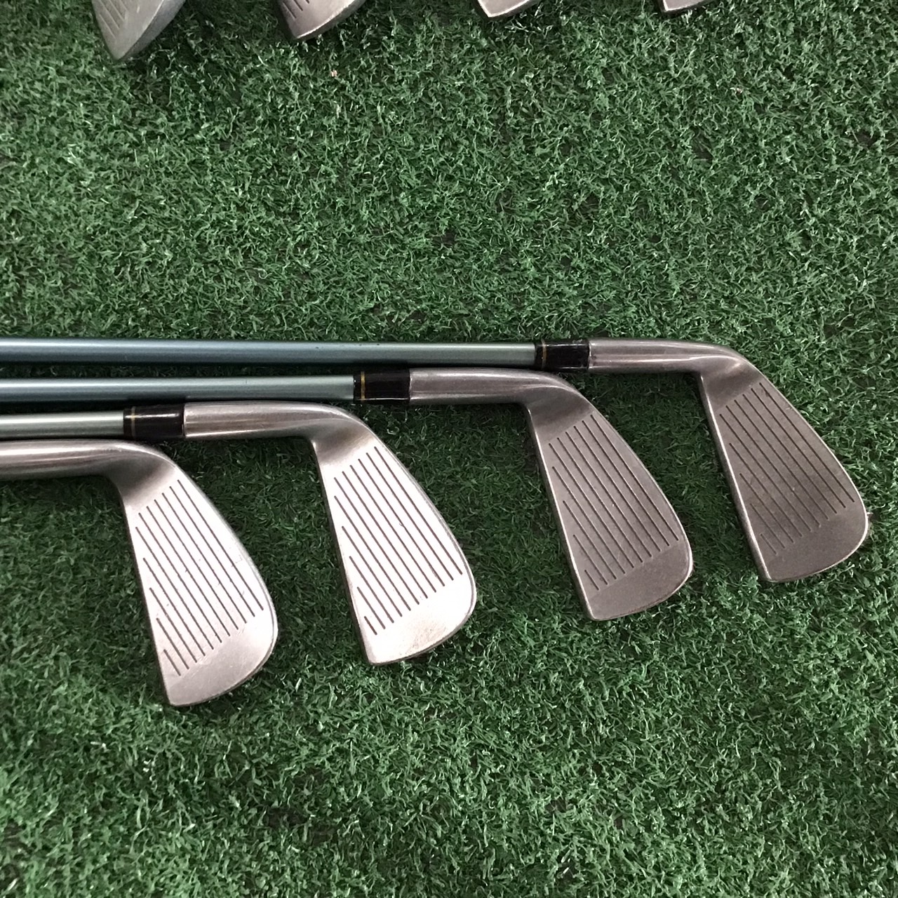 ไม้กอล์ฟ HONMA : LB-606 CAVITY BACK / BORON ก้านกราไฟร์