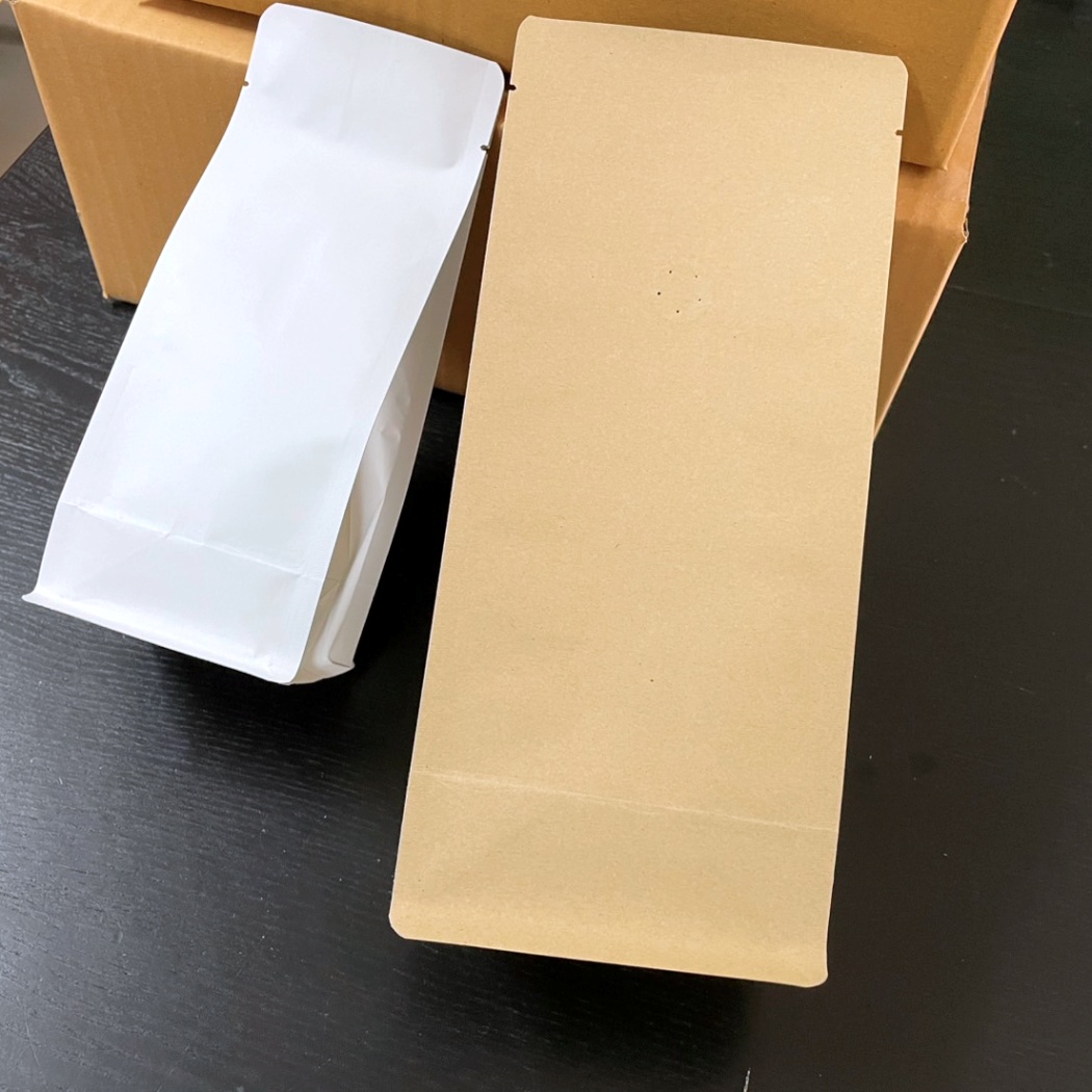 ถุงฟอยล์กาแฟ ถุงใส่เมล็ดกาแฟ ขยายข้างตั้งได้ (มีวาล์ว)ไม่ติดซิป รุ่นมีรูระบาย (10 ใบ)