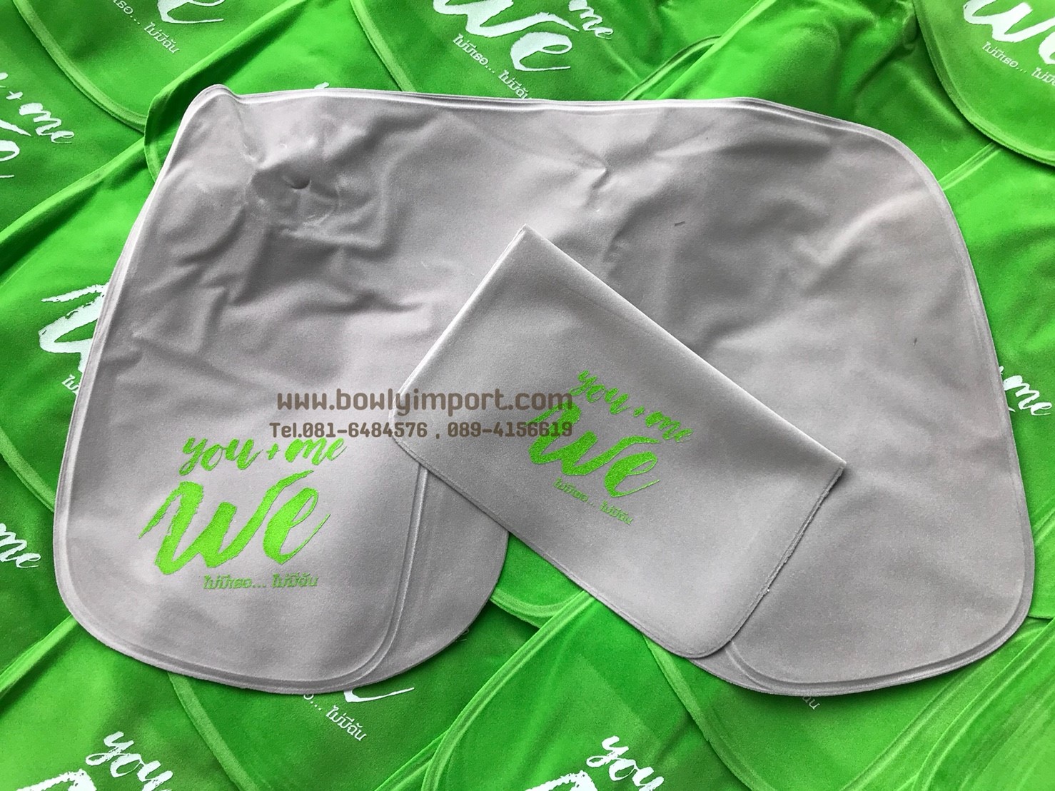 หมอนรองคอเป่าลม เนื้อผ้ากำมะหยี่ พร้อมสกรีนโลโก้