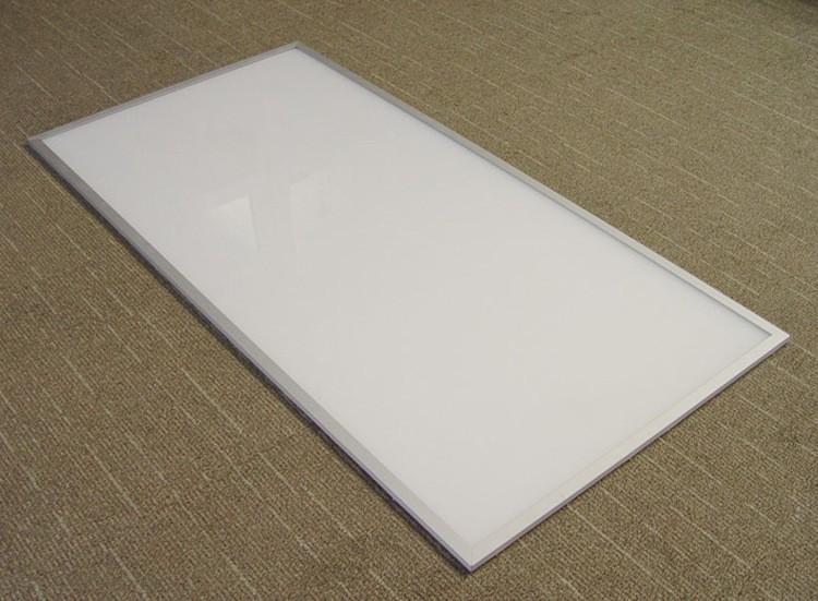ราคาส่ง LED Panel Light 72W ขนาด 60x120 CM เเสง warmwhite 3000k - 3500k โคมไฟฝังฝ้าติดเพดานรุ่นสลิม โคมไฟฝังฝ้า โคมพาเนลไลท์ คือโคมไฟตกเเต่งเพดานขนาดใหญ่เหมาะสำหรับใช้กับฝ้าทีบาร์ T-Bar ฝ้าฉาบเรียบ ฝ้ายิบซั่ม จำนวน 1 ชิ้น