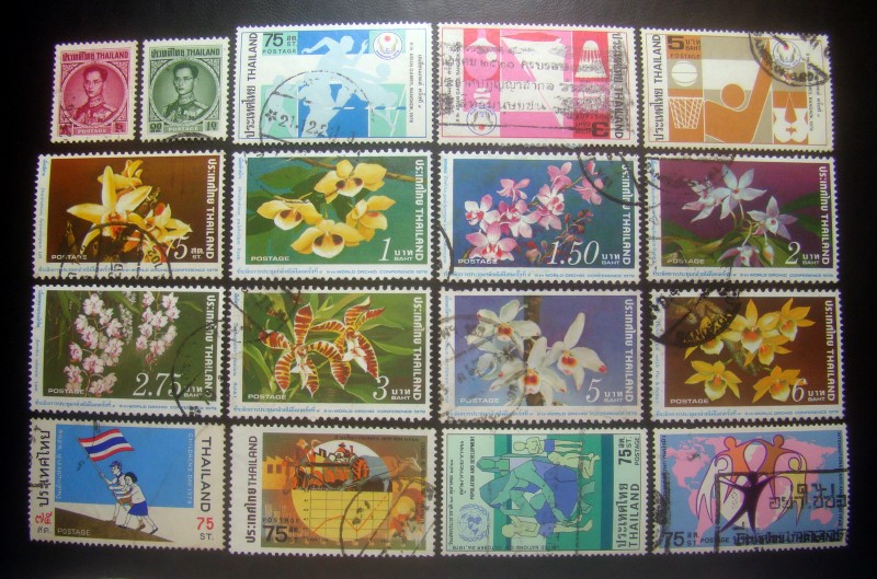 s3061-แสตมป์ในหลวง ร.9 ชุดที่4 พ.ศ.2506 จำนวน 2 ดวง + แสตมป์ปี 2521 จำนวน 5 ชุด + เอเชี่ยนเกมส์ จำนวน 3 ดวง ใช้แล้ว ราคาเบา น่าสะสมครับ