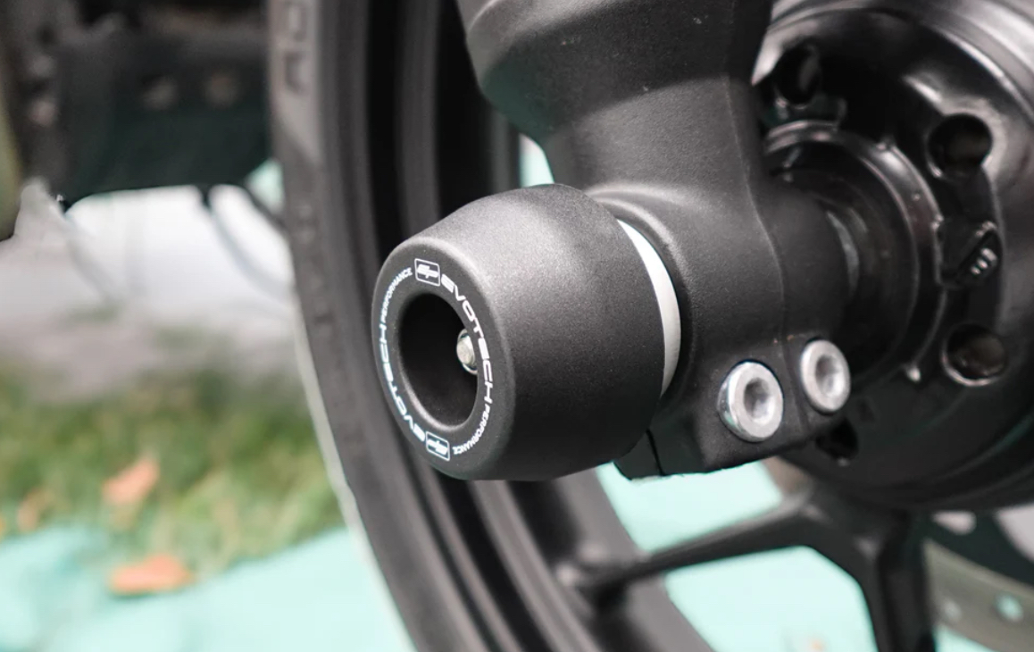 กันล้มหน้า Evotech Front Spindle Bobbins - Triumph Speed 400 (2024+)