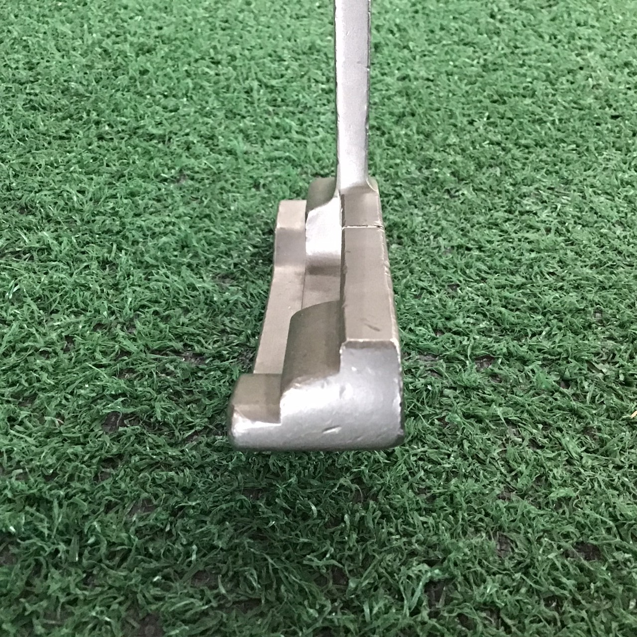 PUTTER TMT P-101 ก้านเหล็ก