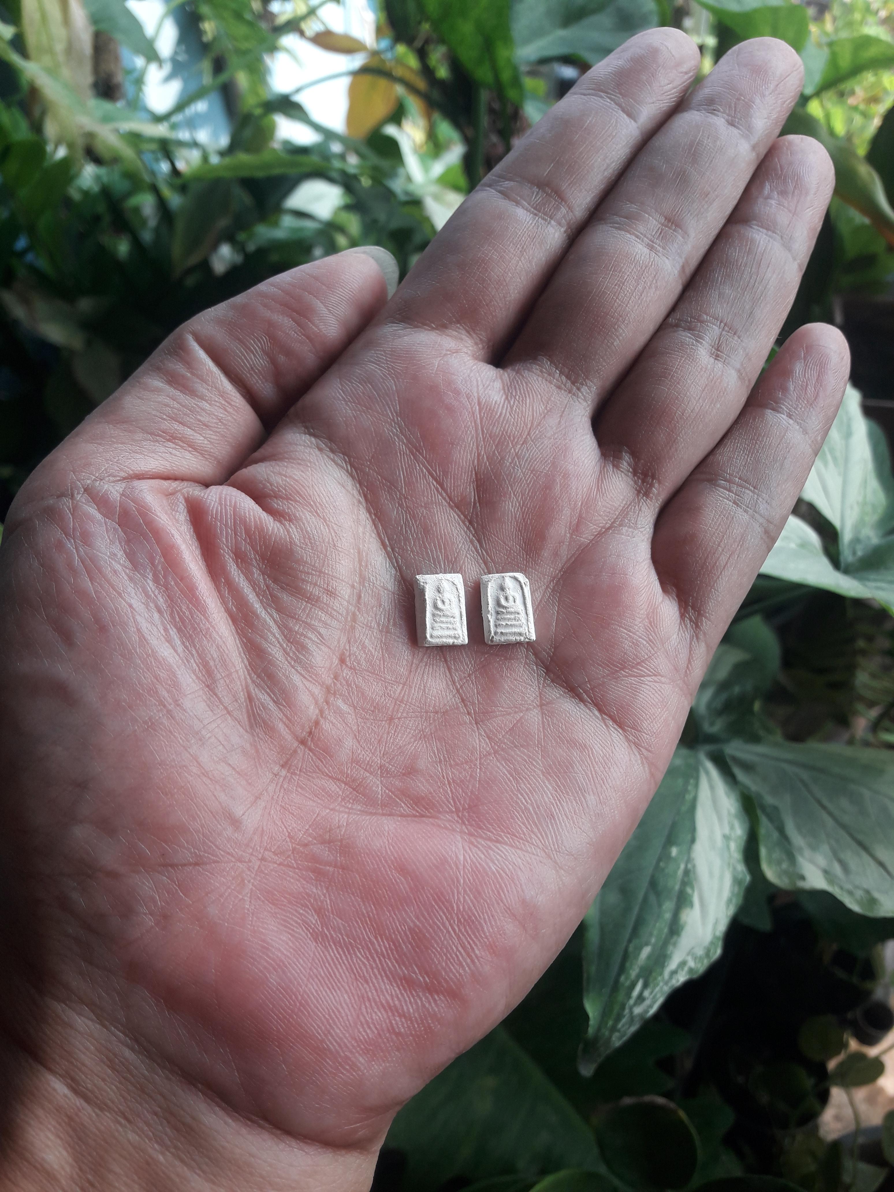 พระสมเด็จ พิมพ์คะแนนจิ๋ว วัดประสาทบุญญาวาส กรุงเทพฯ ปี 2510 จำนวน 2 องค์ #s3