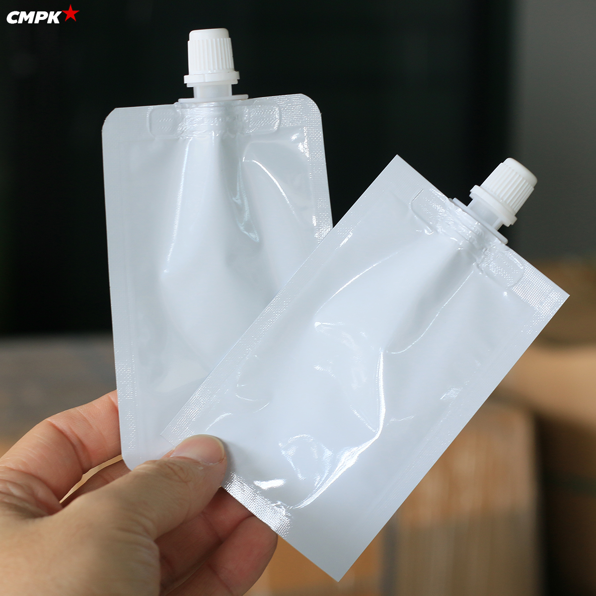 (100 ใบ) ซองครีม มีฝา สำเร็จรูป 10-20 มล. แบบมีจุกหมุนเปิดปิด สีขาวเงา เกรดเดียวกับใน shop