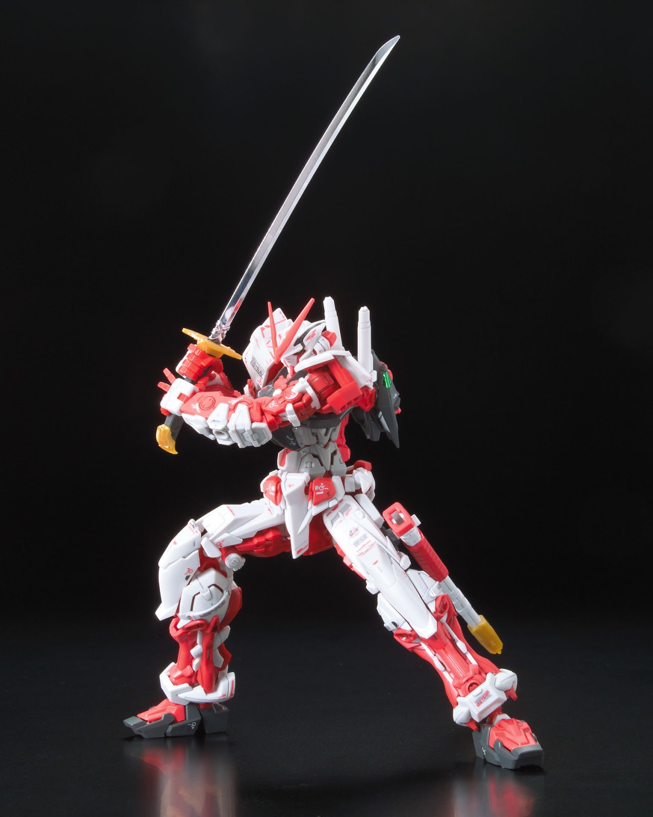 1061618 RG 1/144 MBF-P02 Gundam Astray Red Frame