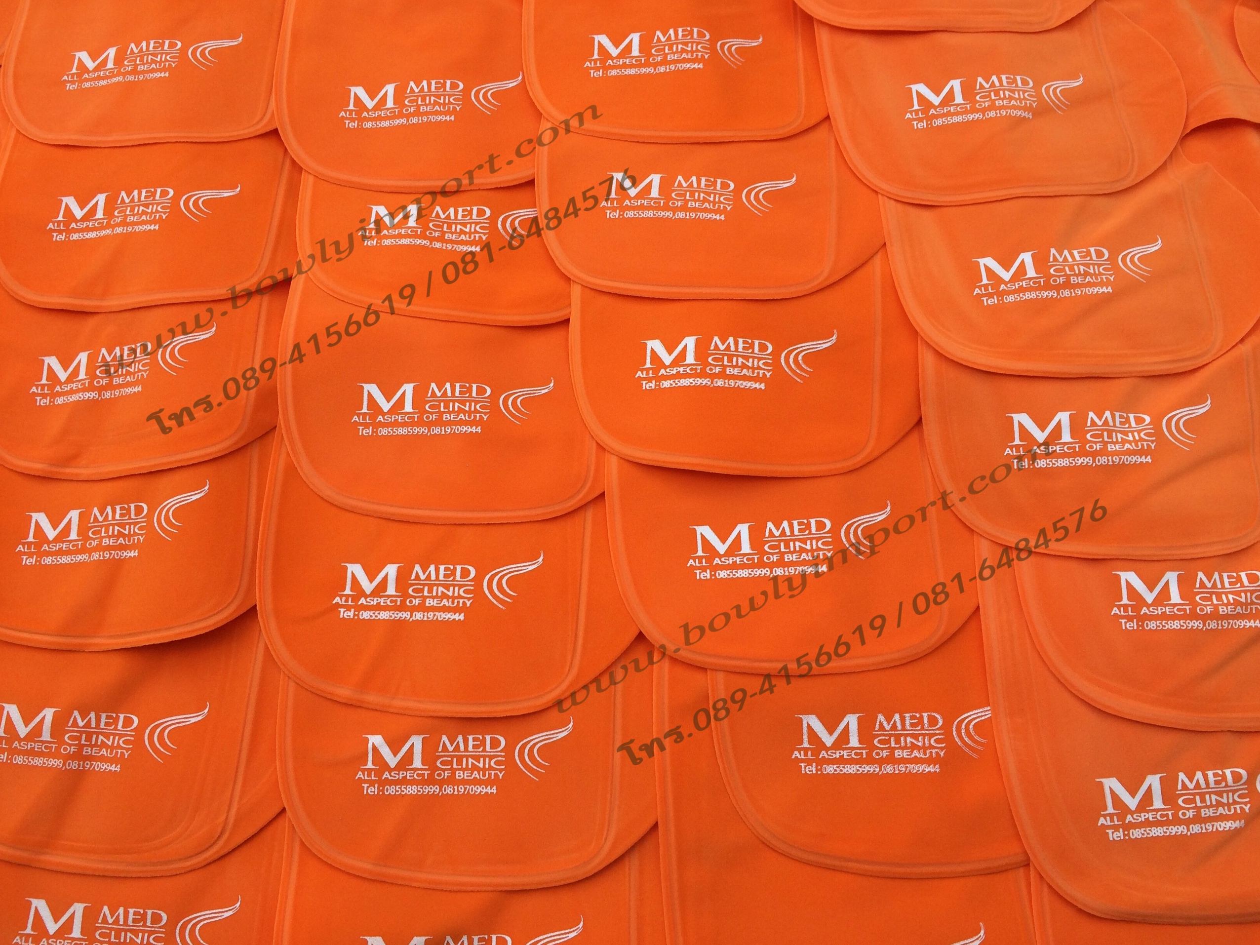 หมอนรองคอเป่าลม เนื้อผ้ากำมะหยี่ พร้อมสกรีนโลโก้