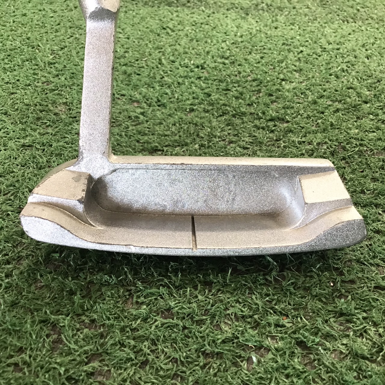 PUTTER TaylorMade ก้านเหล็ก