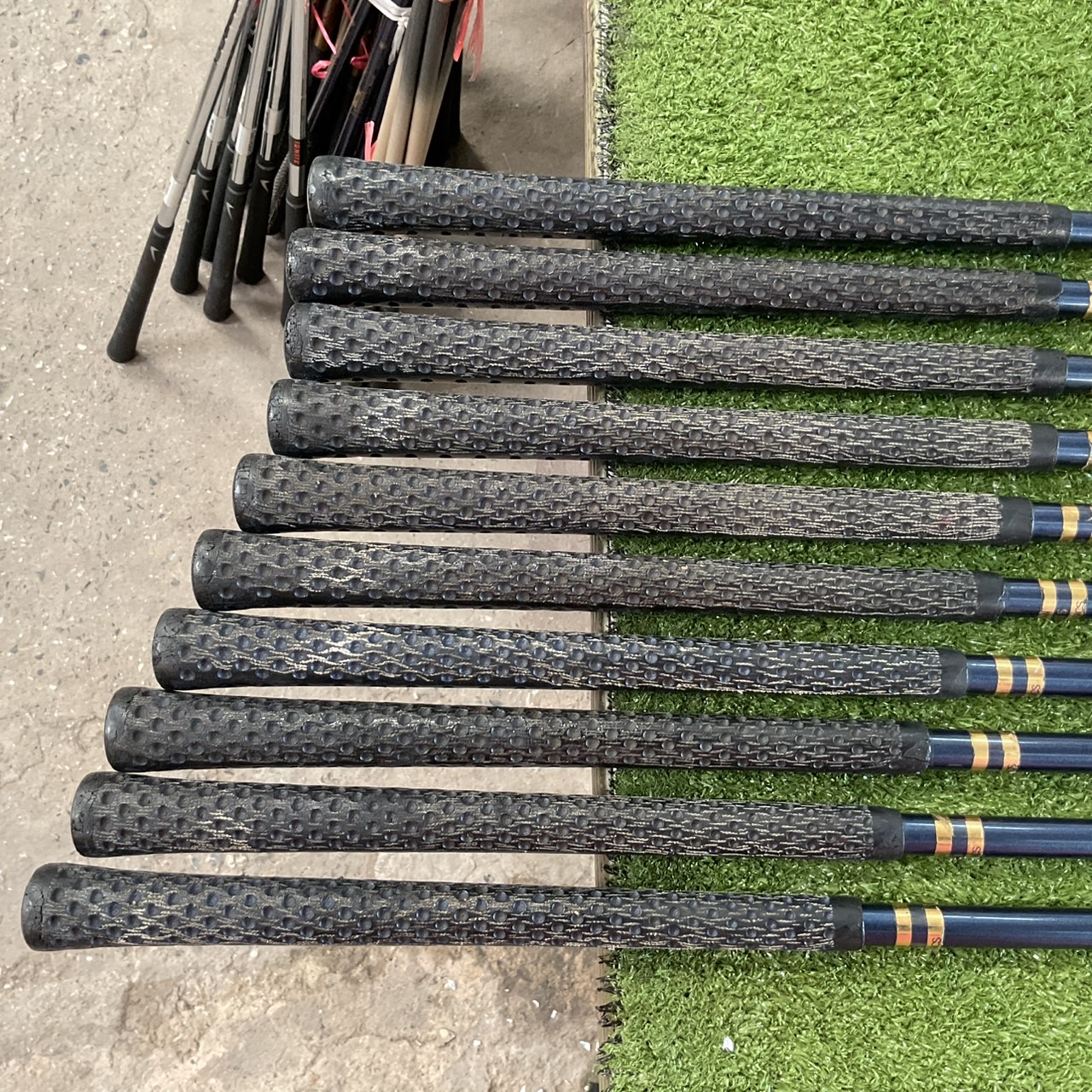 ไม้กอล์ฟ Founders Forula : THE JUDGE OS / 240R ก้านกราไฟร์