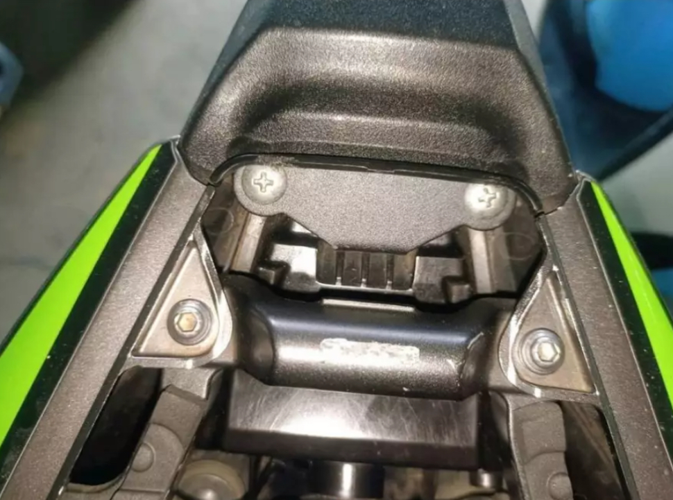 ขายึดไฟ MD FOR KAWASAKI ZX6R/ZX4R