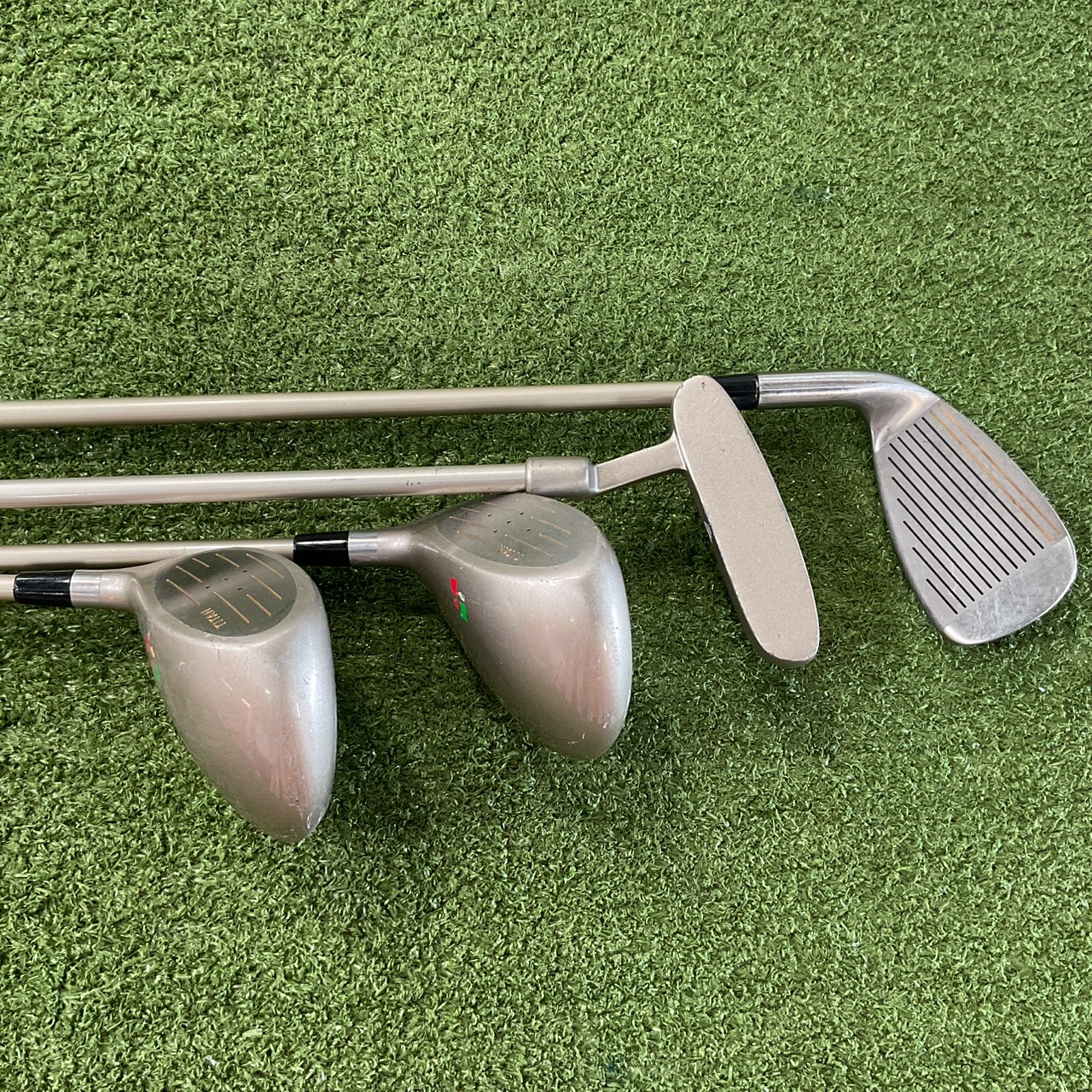 ไม้กอล์ฟ Golf Planner : LOJITA / 6848M ก้านกราไฟร์ (สำหรับผู้หญิง)