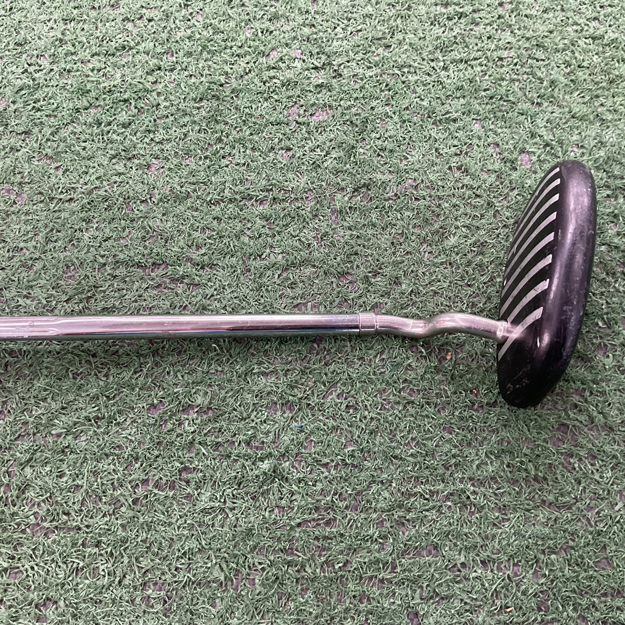 PUTTER SLOTLINE : CARBON SENSOR Stripes ก้านเหล็ก