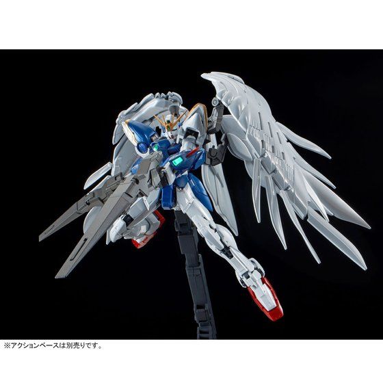 RG 1/144 WING GUNDAM ZERO EW & DREI ZWERG (TITANIUM FINISH)