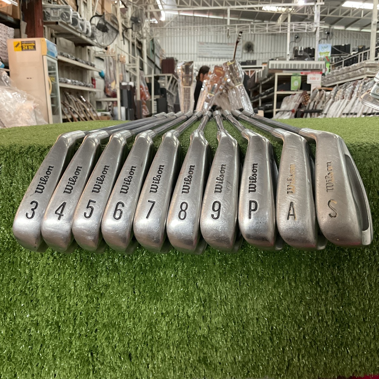 ไม้กอล์ฟ Wilson : JET BRIGHT / PERIMETER ก้านกราไฟร์