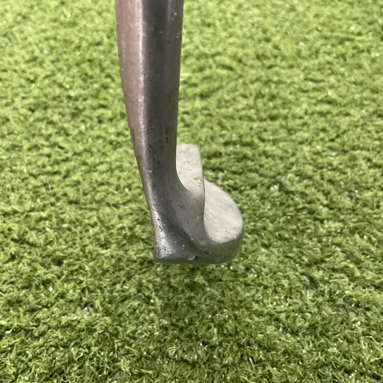 PUTTER Lynx "IO" ก้านเหล็ก