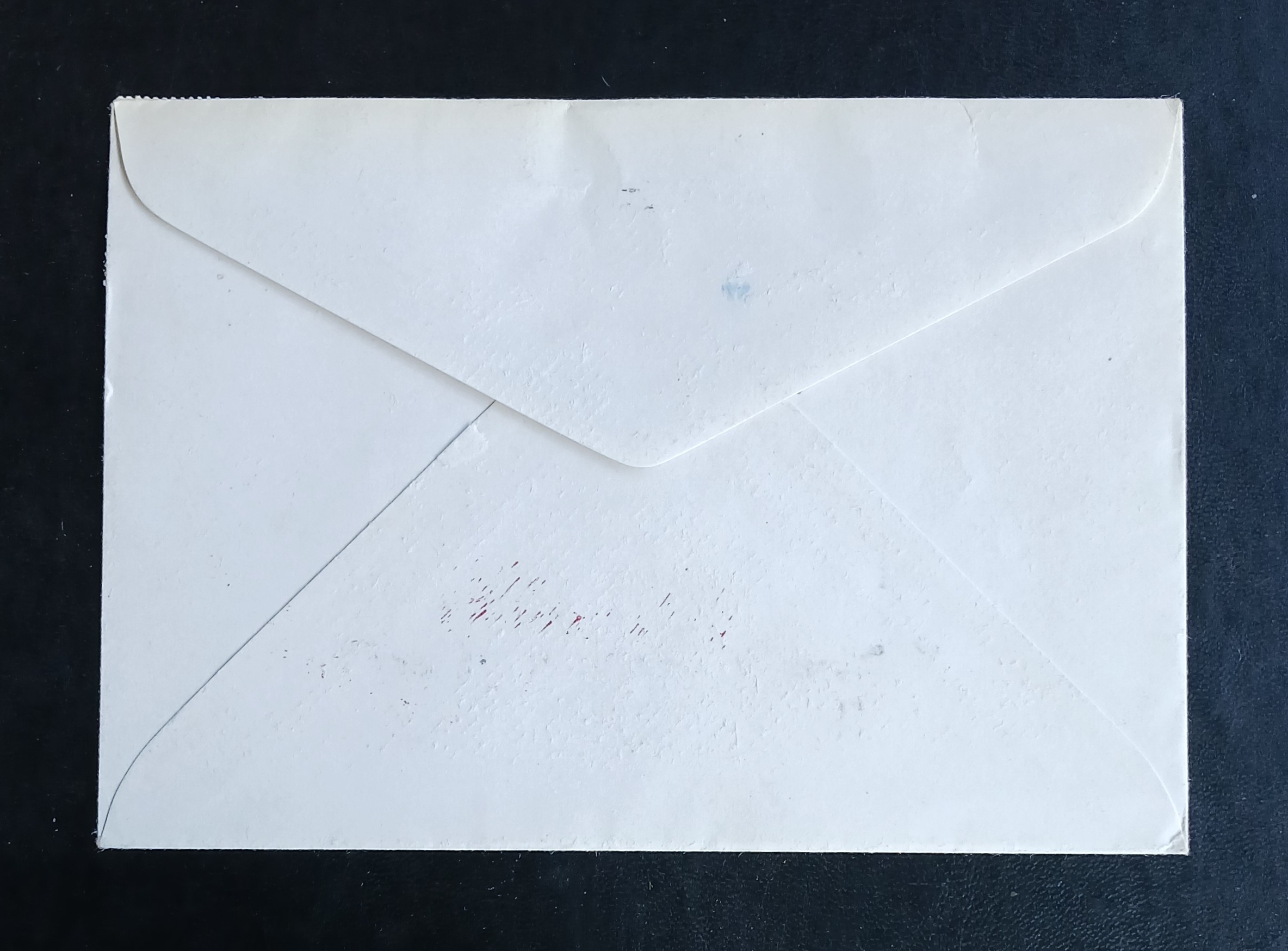 ซองจดหมายเก่า ช่วงปี 2528-2535 รวม 5 ซอง ส่งไปต่างประเทศ ติดแสตมป์พระรูป ร.9 และอื่นๆ มีตราประทับน่าสนใจ