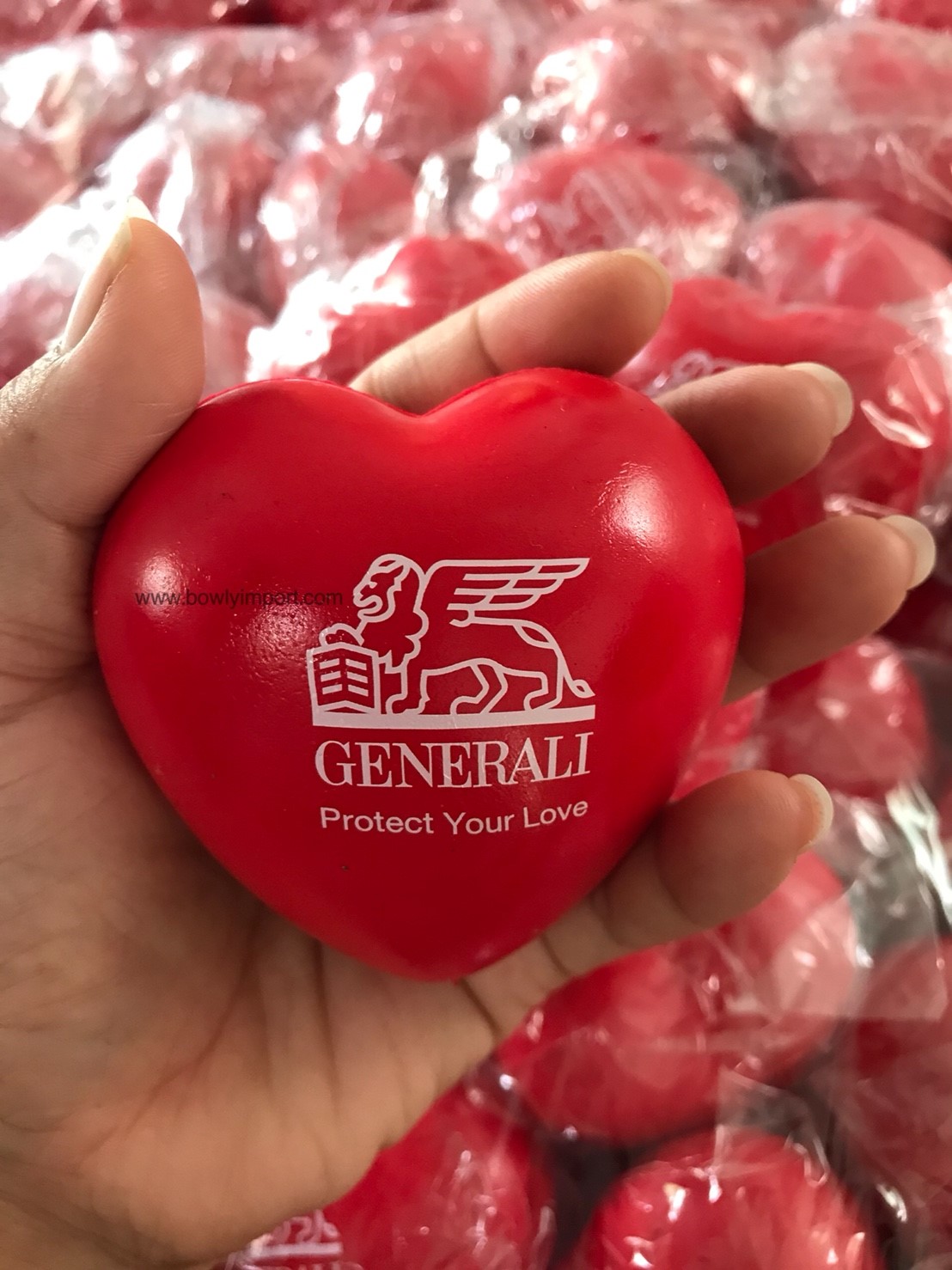 ผลิตลูกบอลบีบ บริหารมือ พร้อมโลโก้