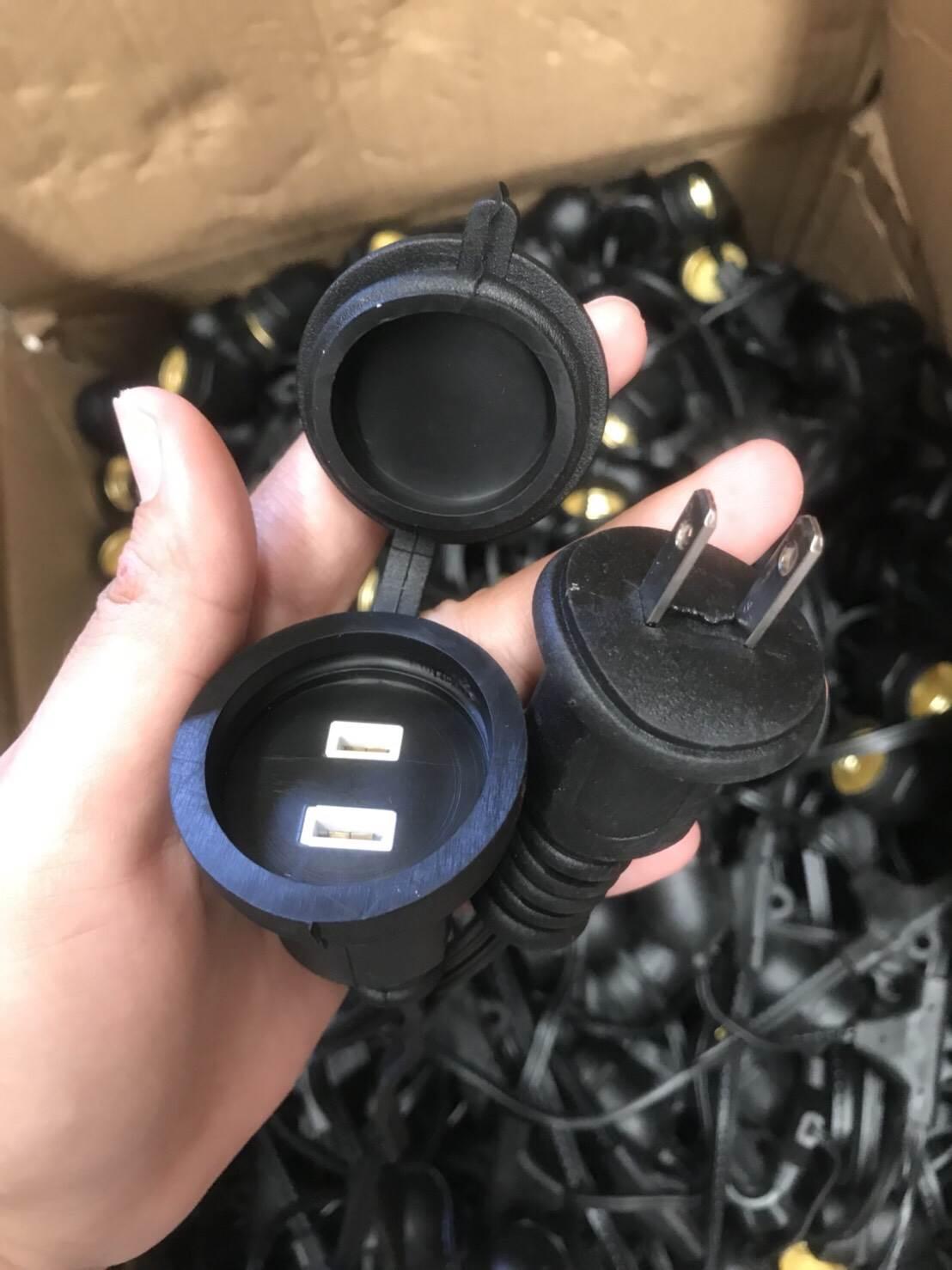 [ฟรี !! ปลั๊กกันน้ำ ] ชุดสายไฟราว สายไฟห้อยระย้า ไฟระย้าปิงปอง สายไฟห้อย ยาว 5 เมตร แบบขั้วห้อยขั้วระย้า E27 สายสีดำ หนา ทนทาน มั่นใจงานคุณภาพ I ไฟราวสําเร็จรูป สายไฟพร้อมขั้ว e27 ไฟราวปิงปอง ราคา สายไฟปิงปอง ขายไฟราว ราคาไฟราว( ** ราคาไม่รวมหลอด **)